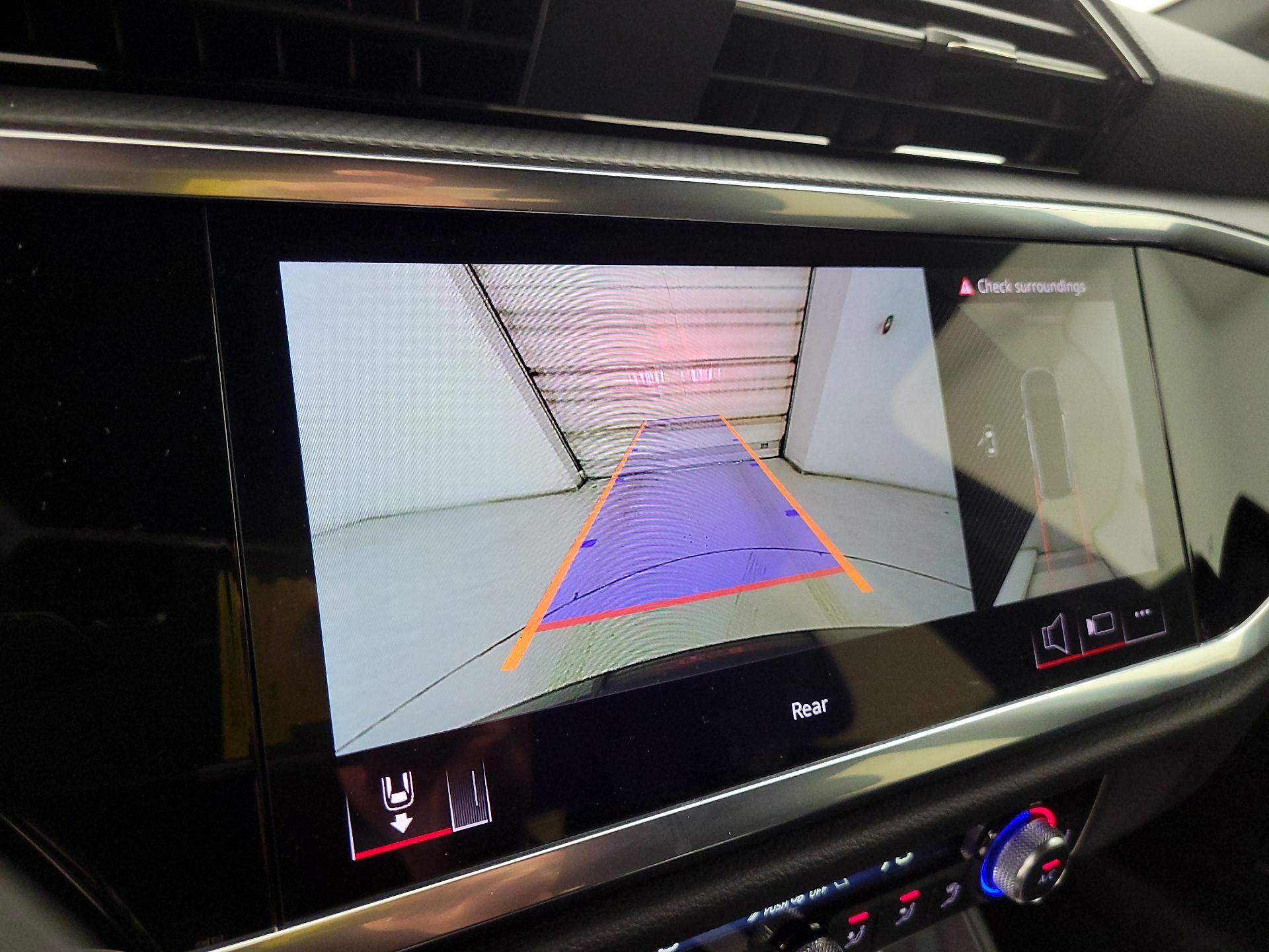 Thumbnail: 2025 Audi Q3 - 14