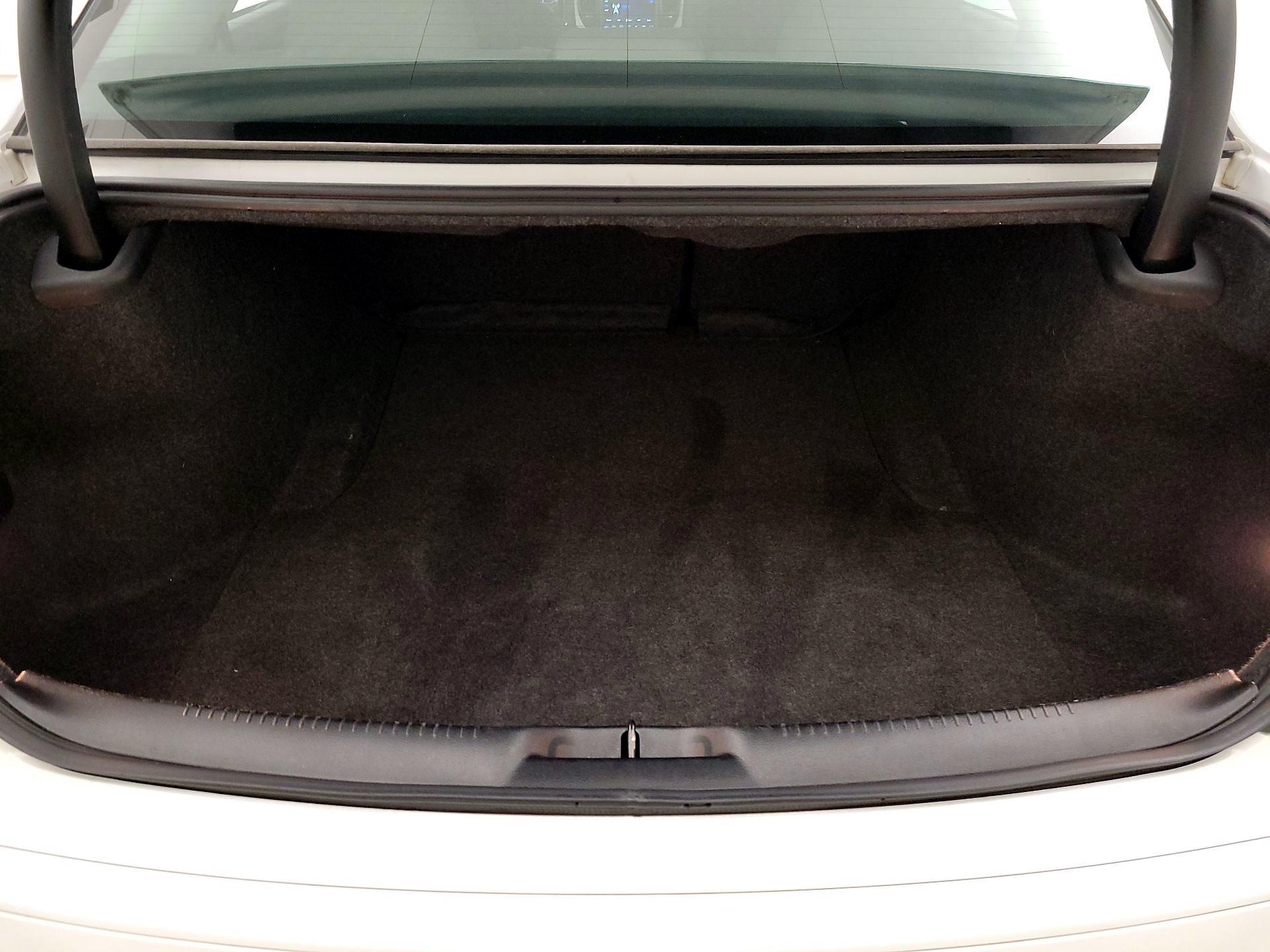 Thumbnail: 2019 Chrysler 300 - 19