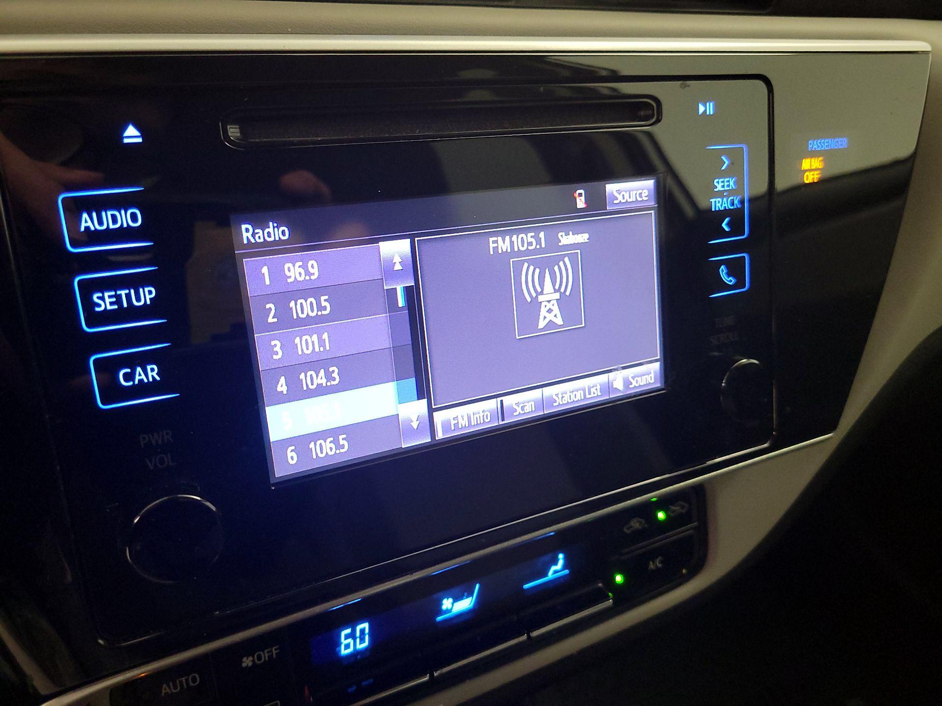 Thumbnail: 2019 Toyota Corolla - 15