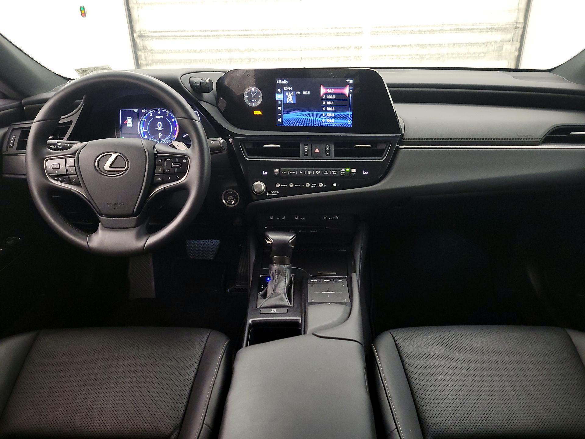 Thumbnail: 2022 Lexus ES - 9