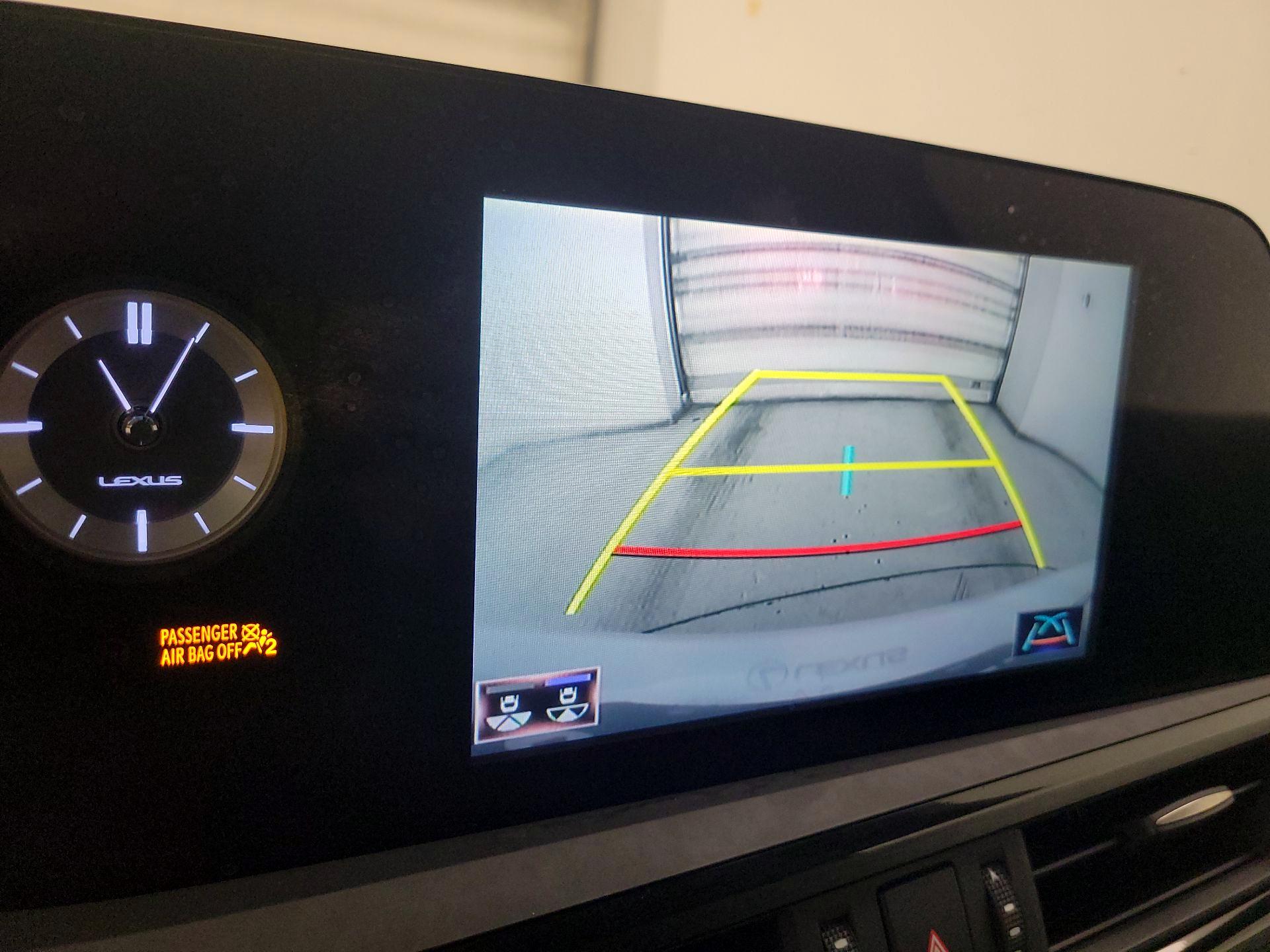 Thumbnail: 2022 Lexus ES - 14