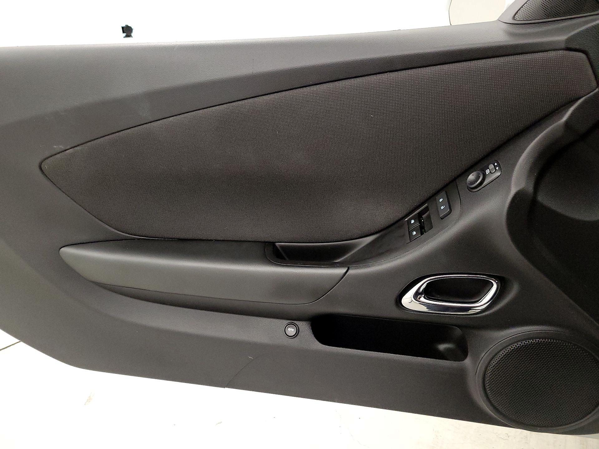 Thumbnail: 2015 Chevrolet Camaro - 12