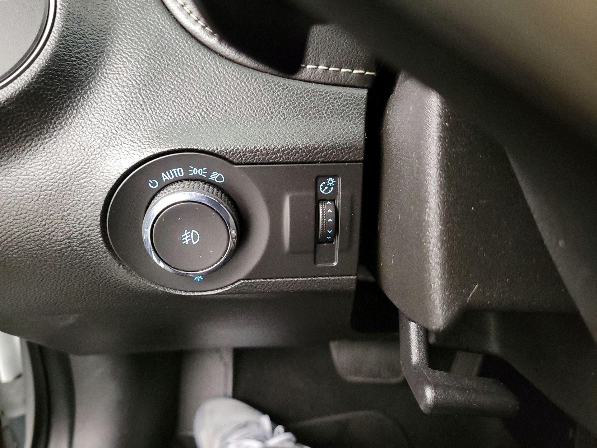 Thumbnail: 2015 Chevrolet Camaro - 13