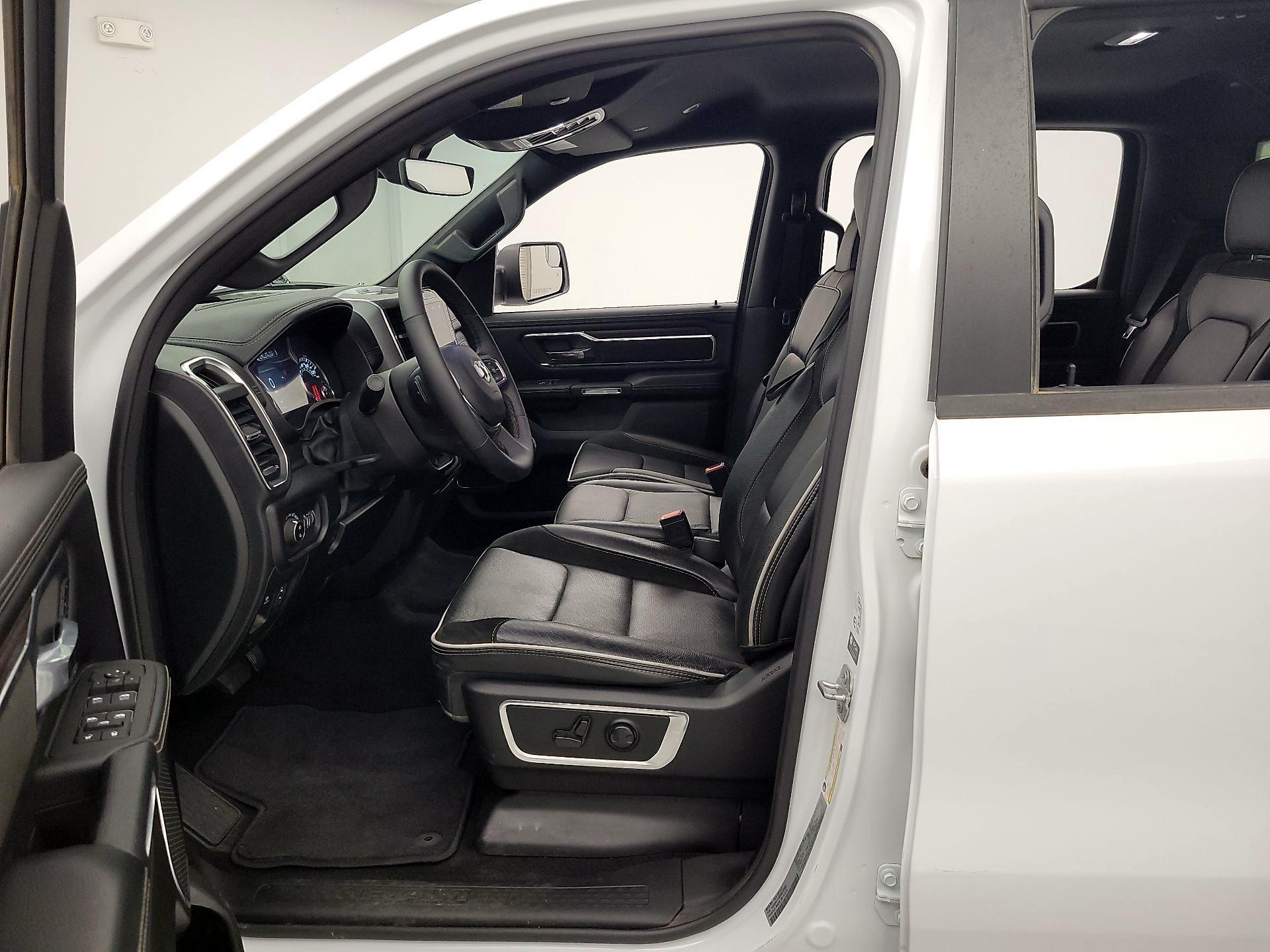 Thumbnail: 2025 RAM 1500 - 11