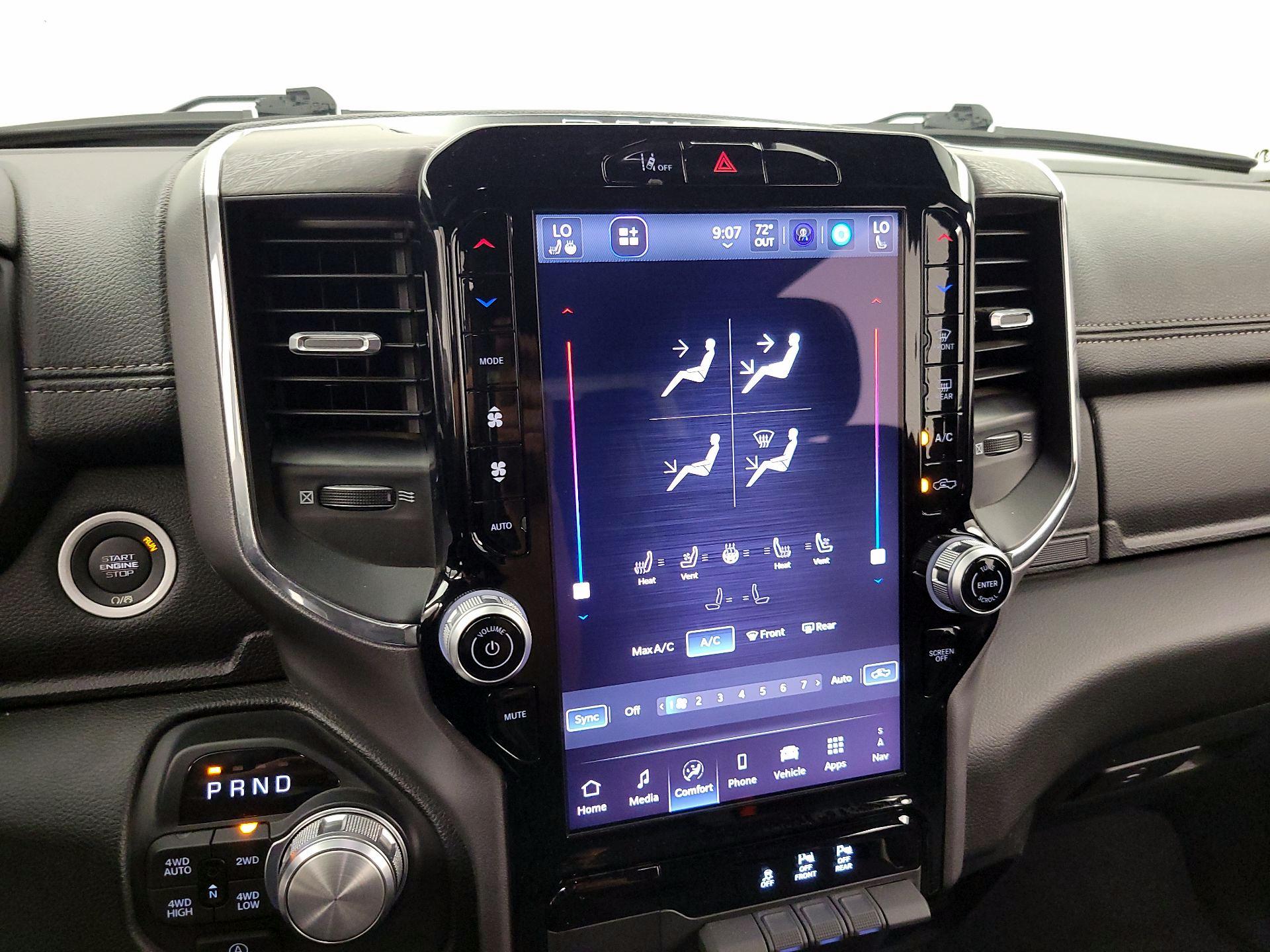 Thumbnail: 2025 RAM 1500 - 17