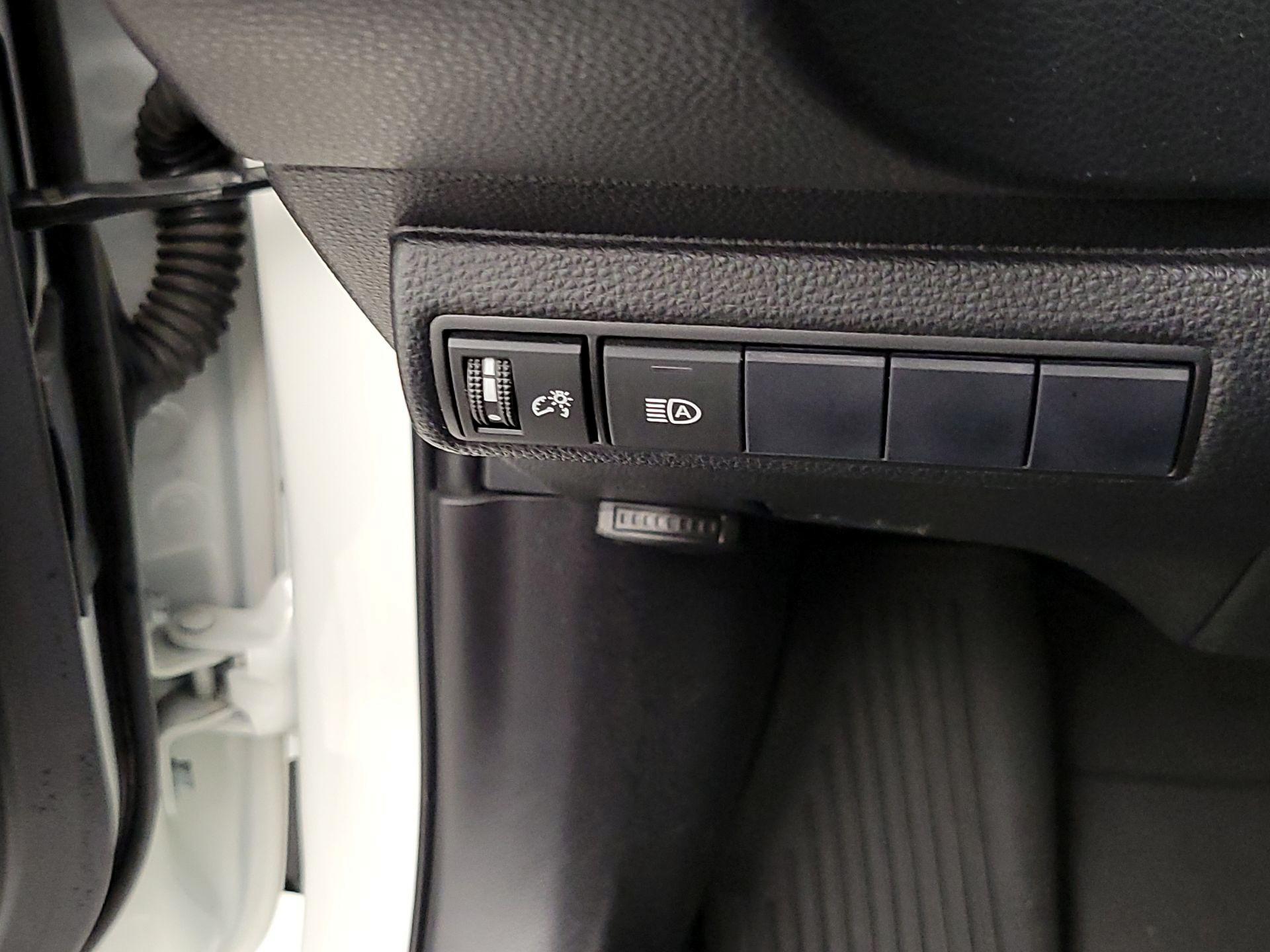 Thumbnail: 2020 Toyota Corolla - 13