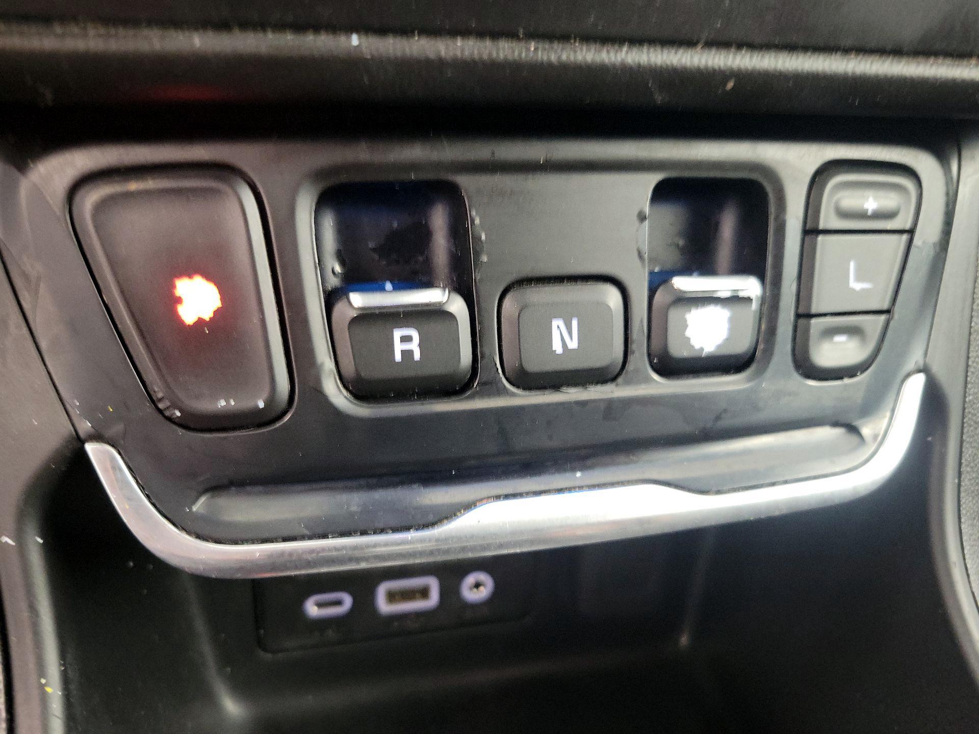 Thumbnail: 2020 GMC Terrain - 17