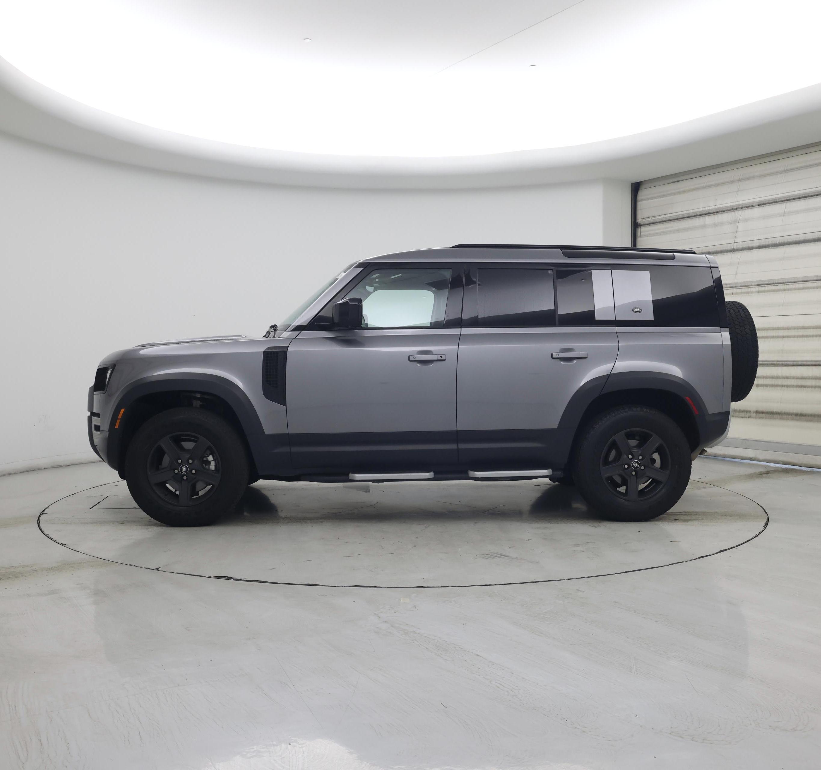 Thumbnail: 2023 Land Rover Defender - 3