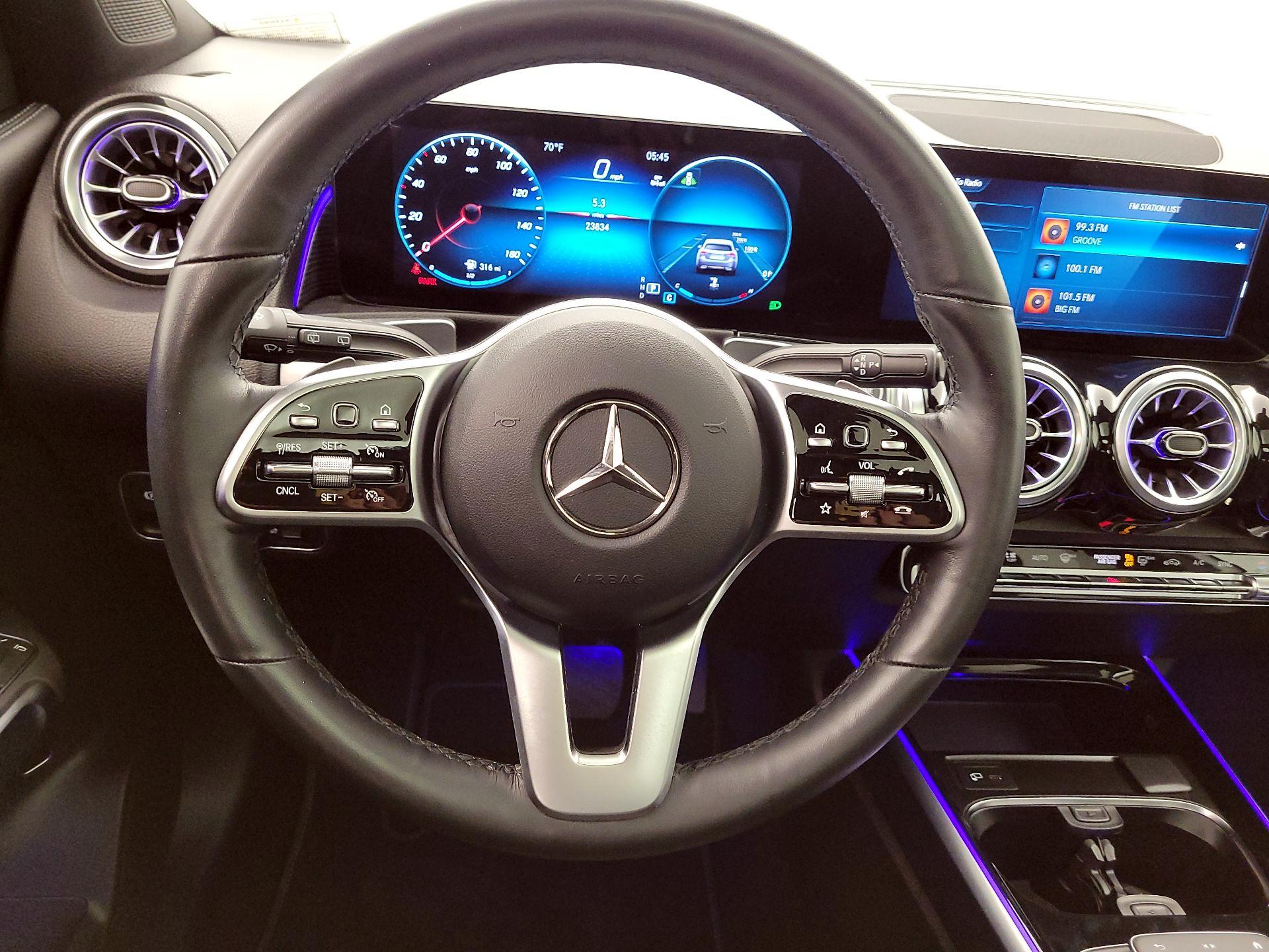 Thumbnail: 2023 Mercedes-Benz GLB - 10