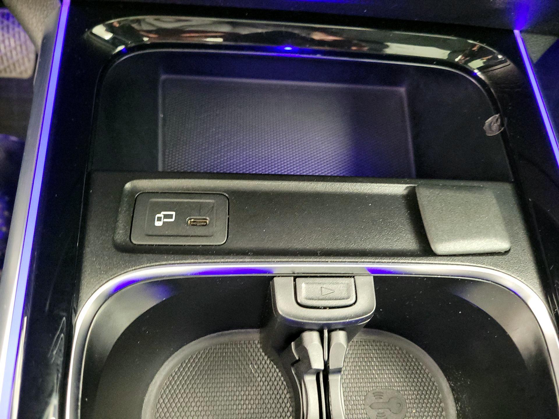 Thumbnail: 2023 Mercedes-Benz GLB - 18