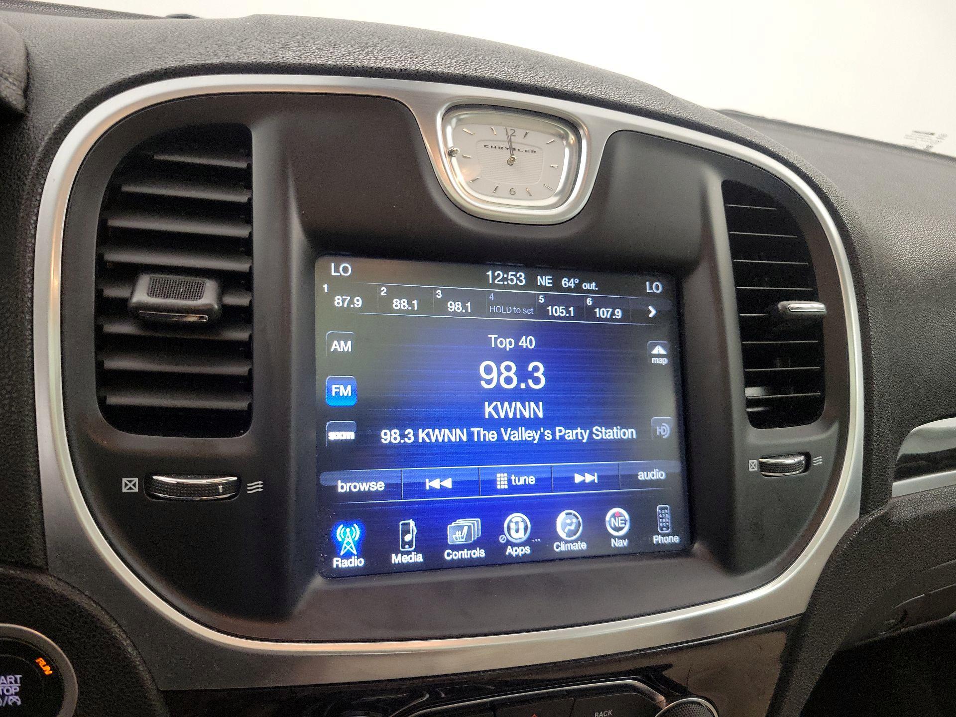 Thumbnail: 2016 Chrysler 300 - 16