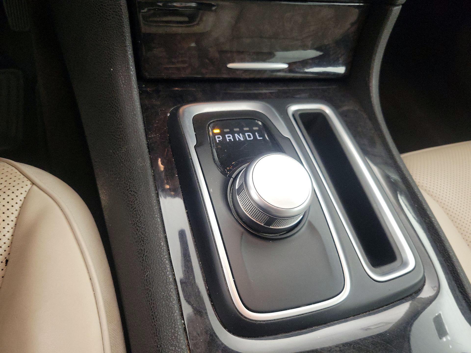 Thumbnail: 2016 Chrysler 300 - 18