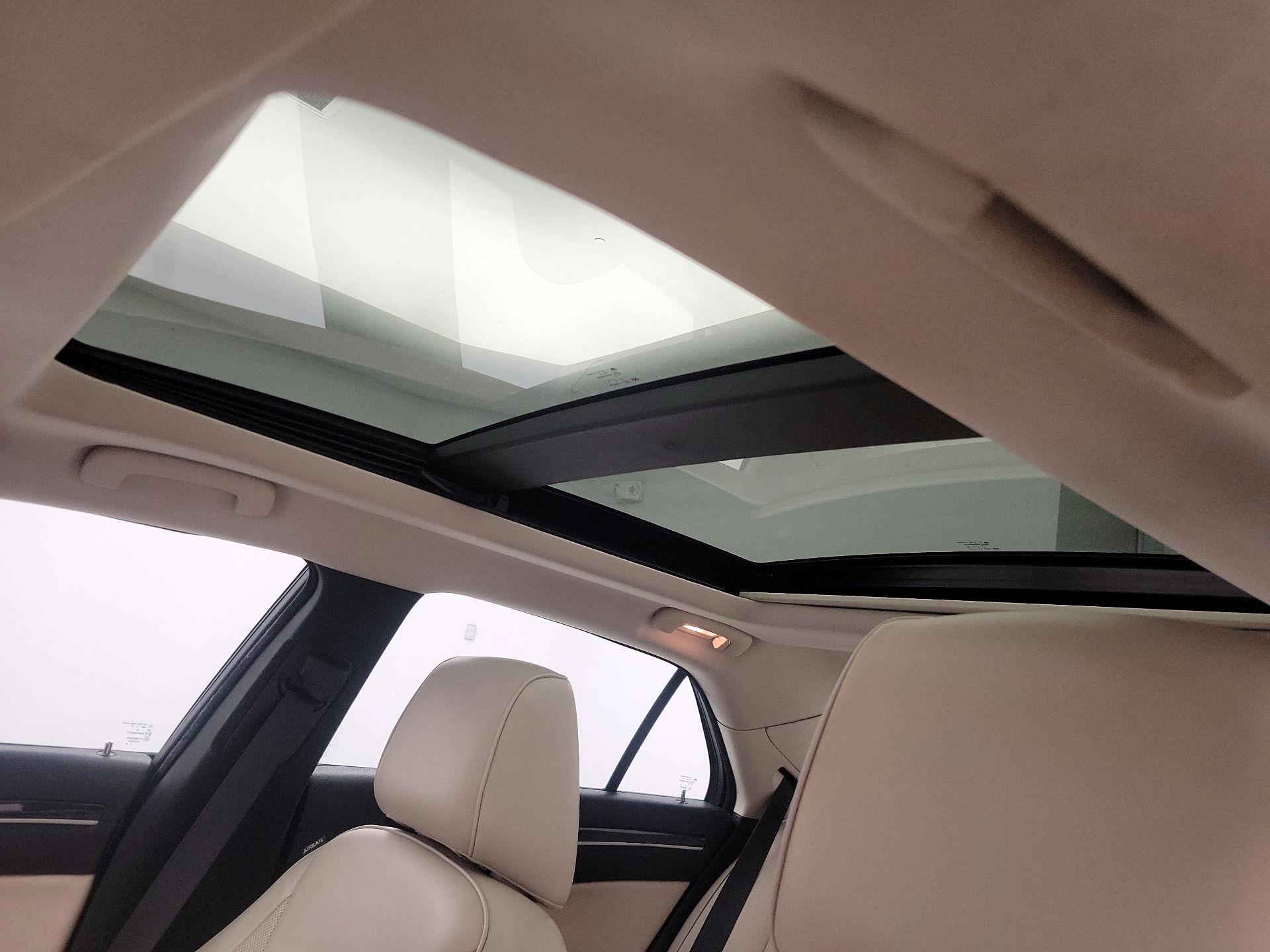 Thumbnail: 2016 Chrysler 300 - 20