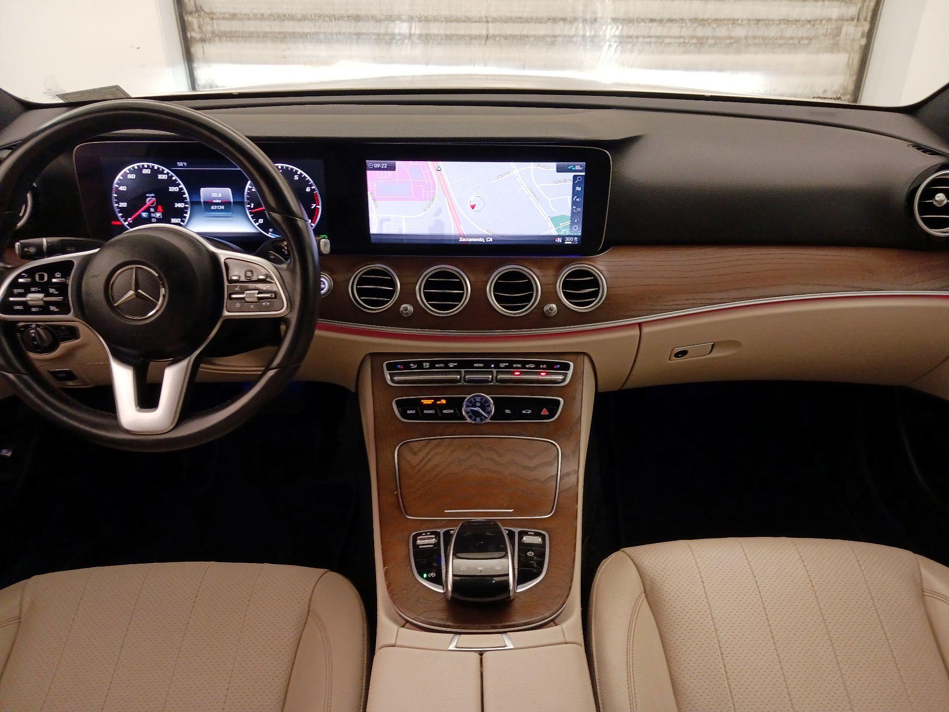 Thumbnail: 2019 Mercedes-Benz E-Class - 9