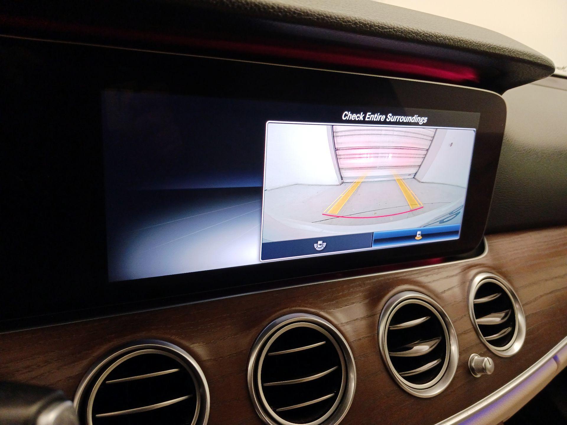 Thumbnail: 2019 Mercedes-Benz E-Class - 15