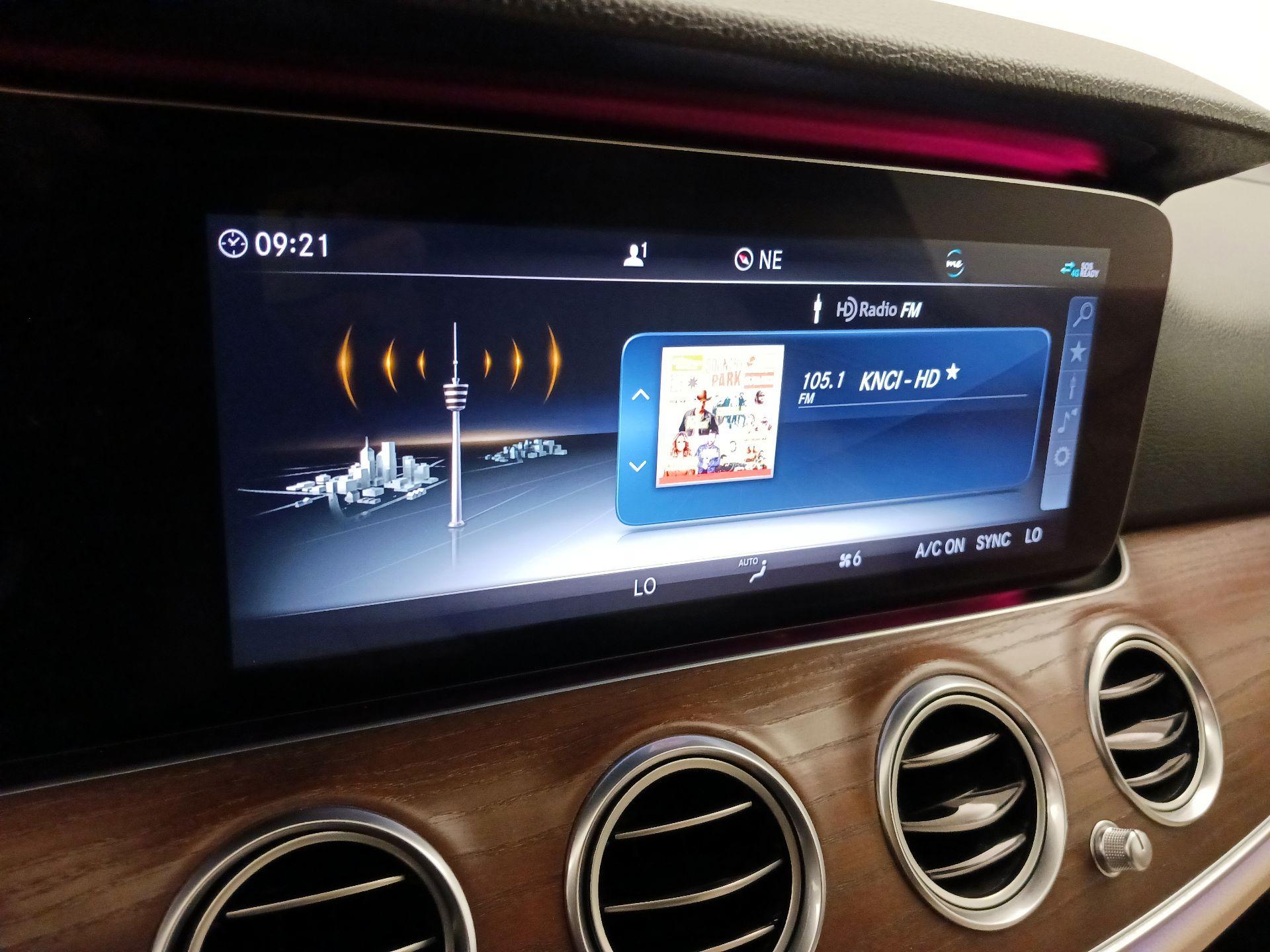 Thumbnail: 2019 Mercedes-Benz E-Class - 16