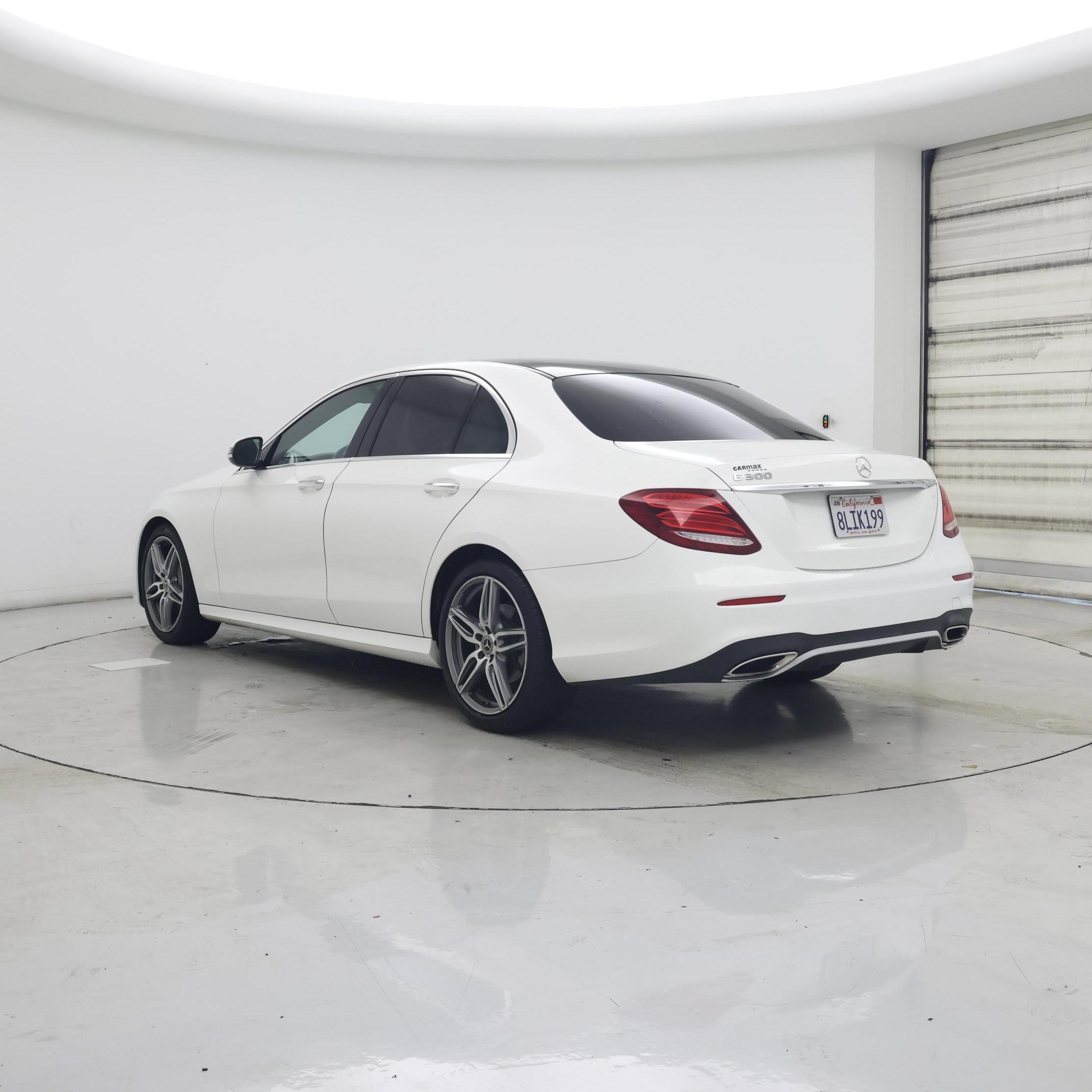 Thumbnail: 2019 Mercedes-Benz E-Class - 2