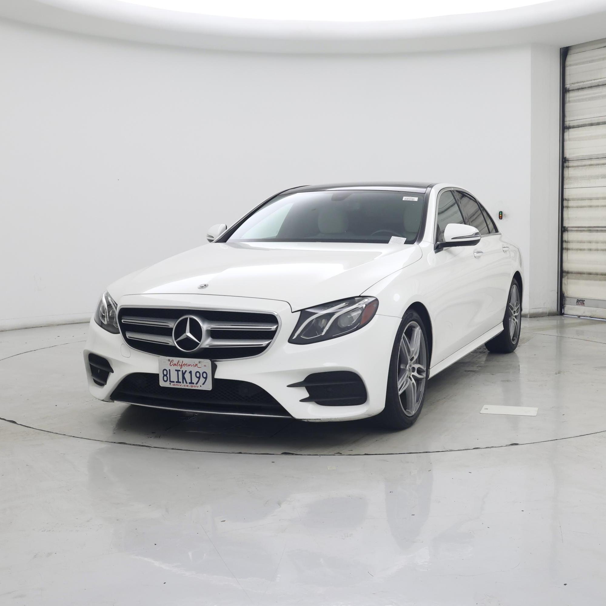 Thumbnail: 2019 Mercedes-Benz E-Class - 4