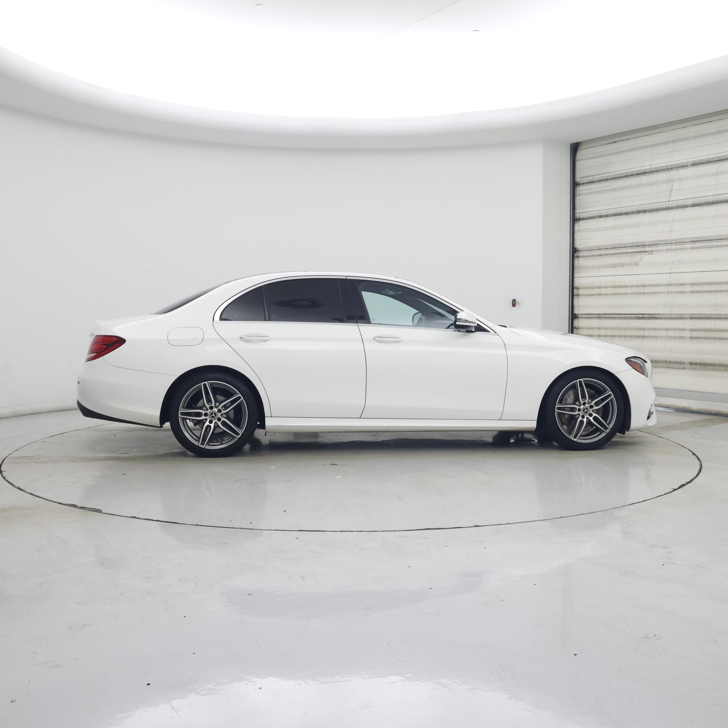 Thumbnail: 2019 Mercedes-Benz E-Class - 7