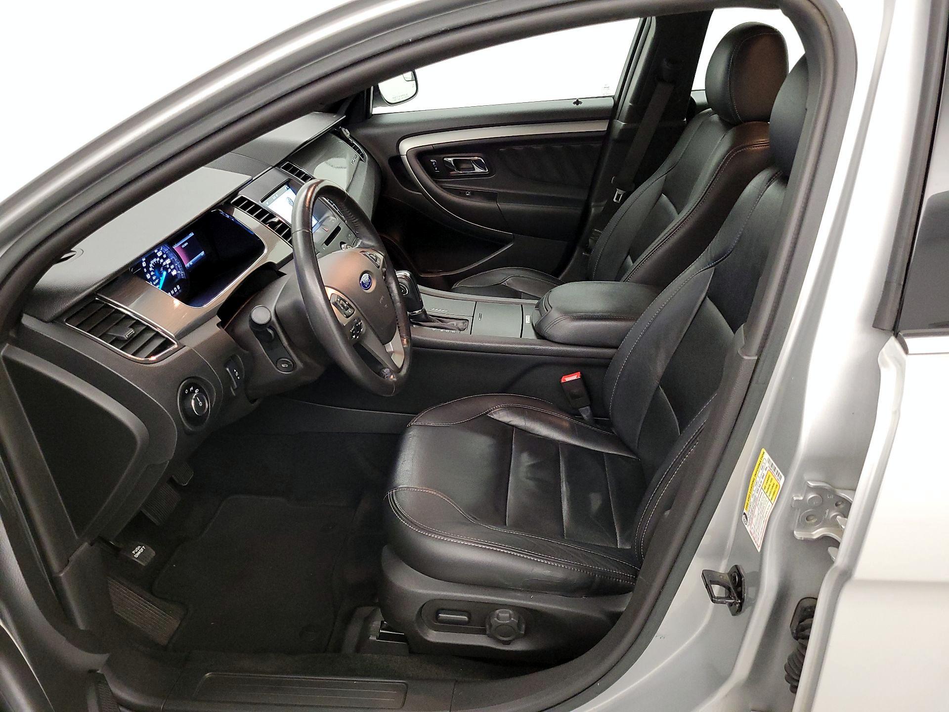 Thumbnail: 2016 Ford Taurus - 11