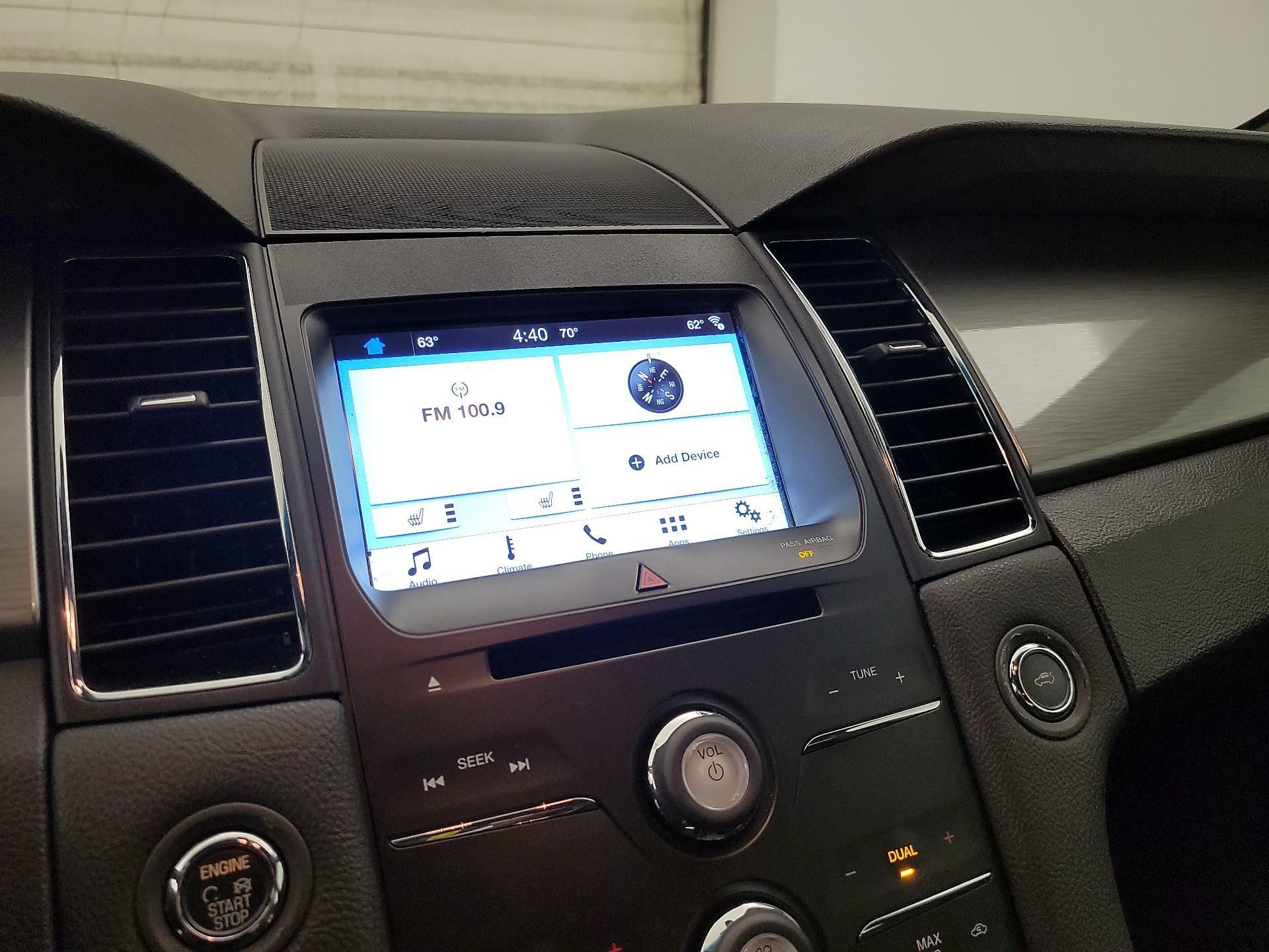 Thumbnail: 2016 Ford Taurus - 15