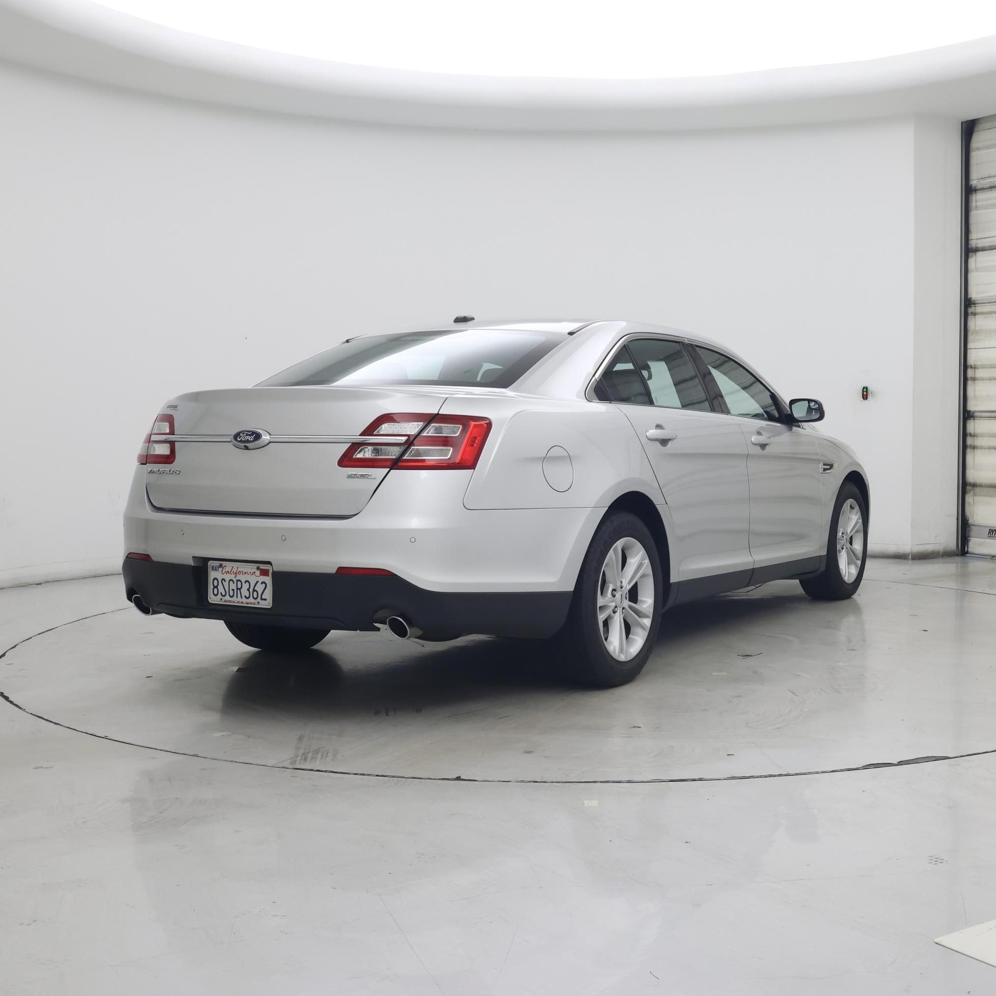 Thumbnail: 2016 Ford Taurus - 8