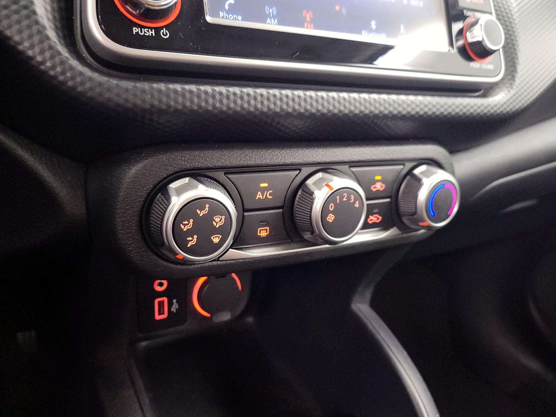 Thumbnail: 2021 Nissan Kicks - 16