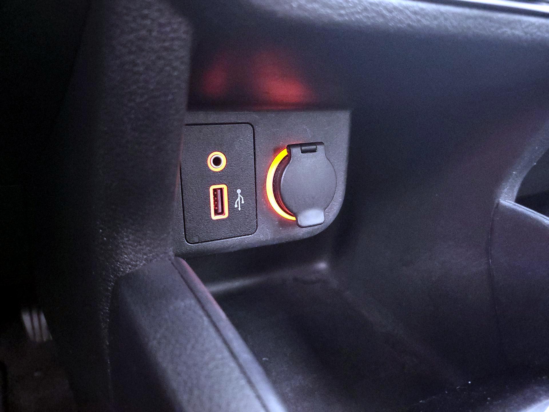 Thumbnail: 2021 Nissan Kicks - 18