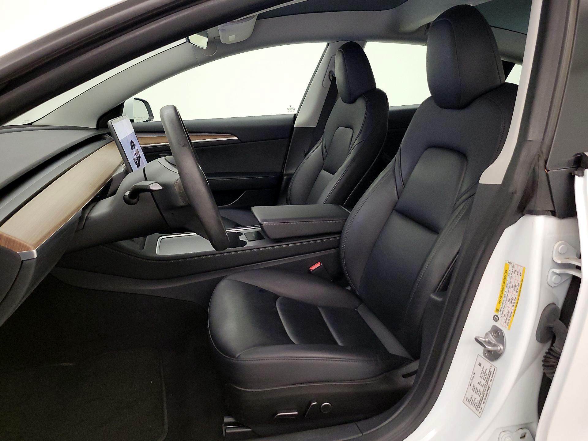 Thumbnail: 2023 Tesla Model 3 - 11