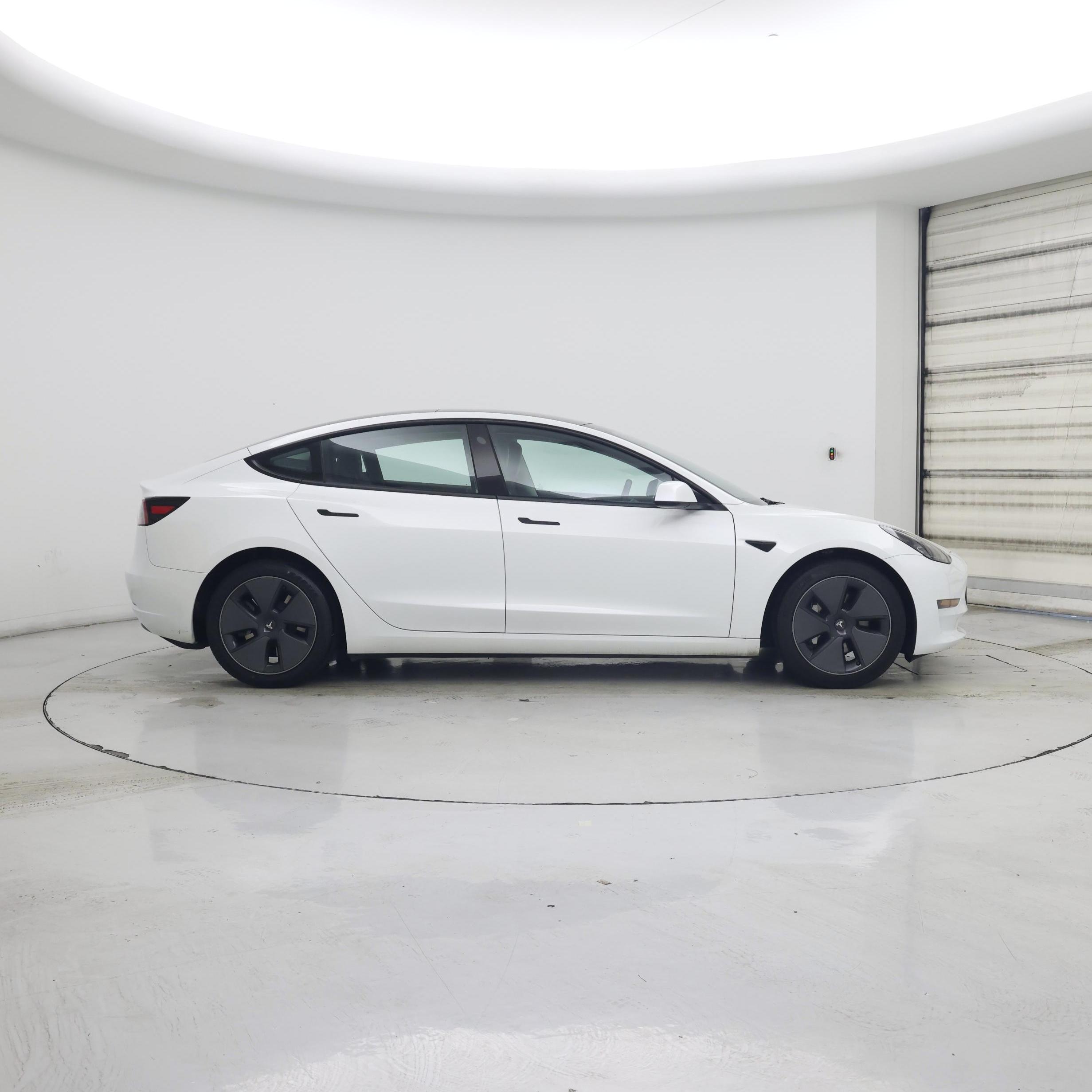 Thumbnail: 2023 Tesla Model 3 - 7