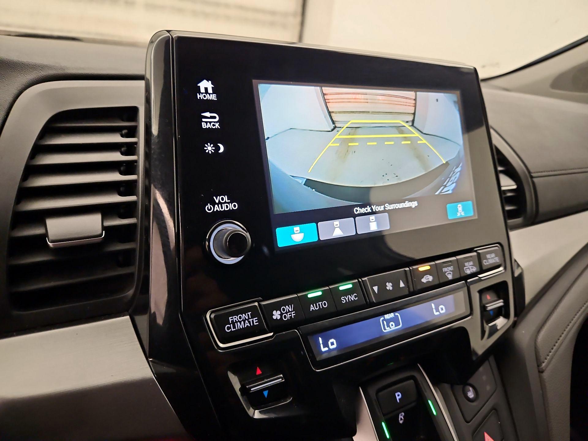 Thumbnail: 2018 Honda Odyssey - 15