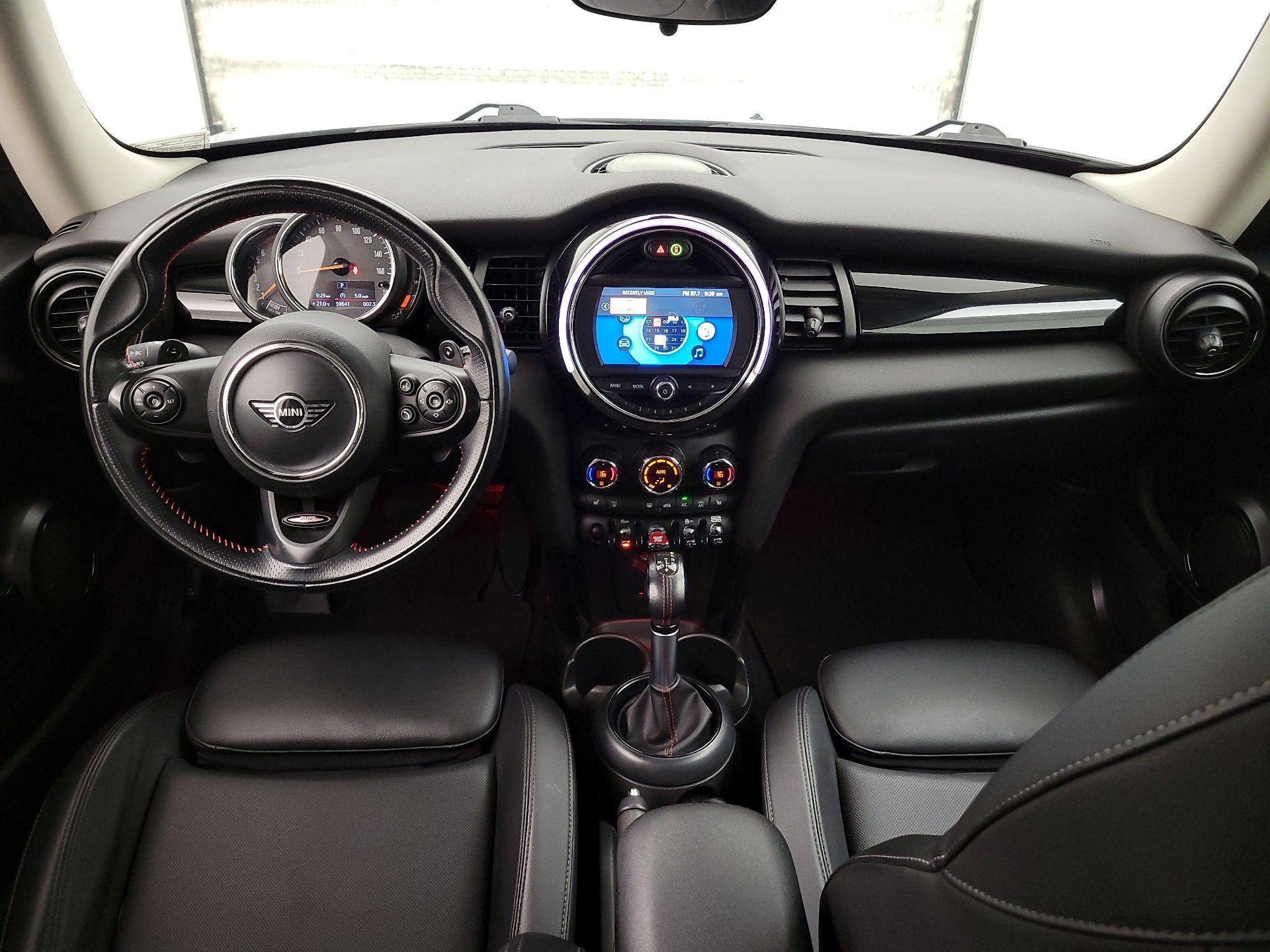 Thumbnail: 2019 MINI Cooper Hardtop - 9