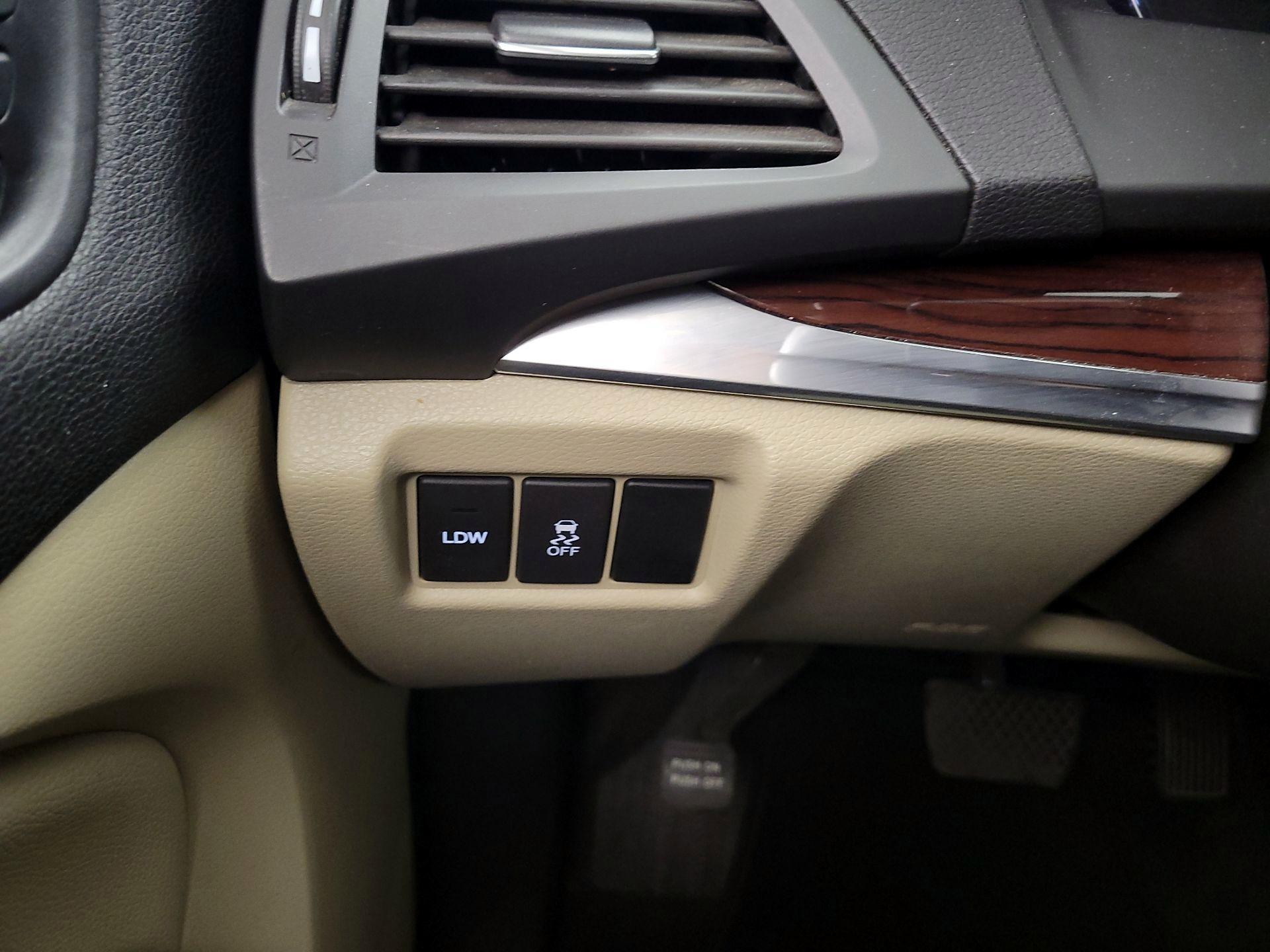 Thumbnail: 2014 Acura MDX - 13