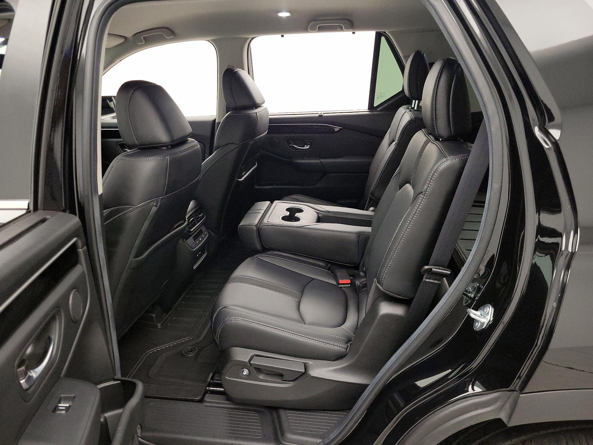 Thumbnail: 2025 Honda Pilot - 19