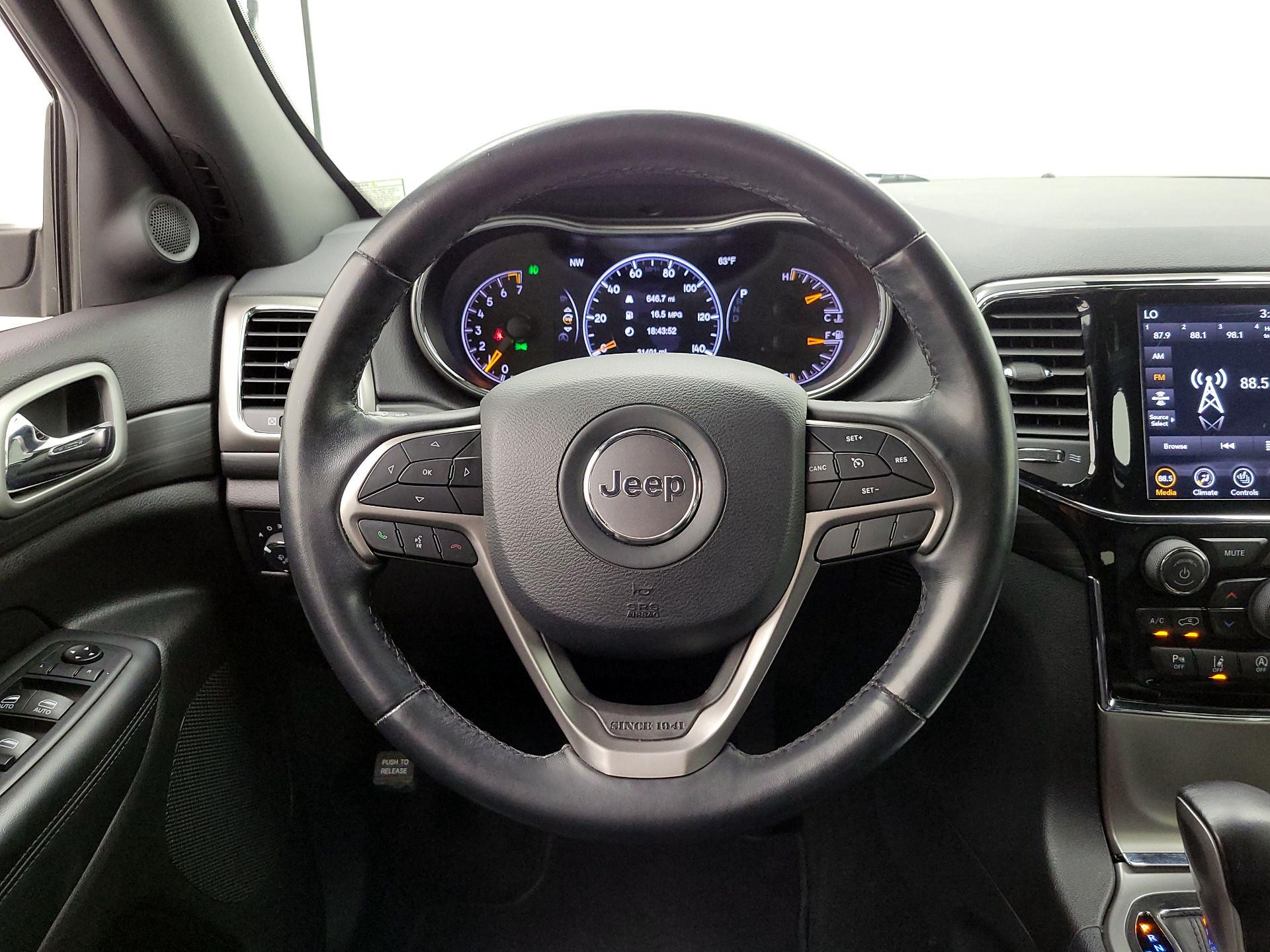 Thumbnail: 2020 Jeep Grand Cherokee - 10