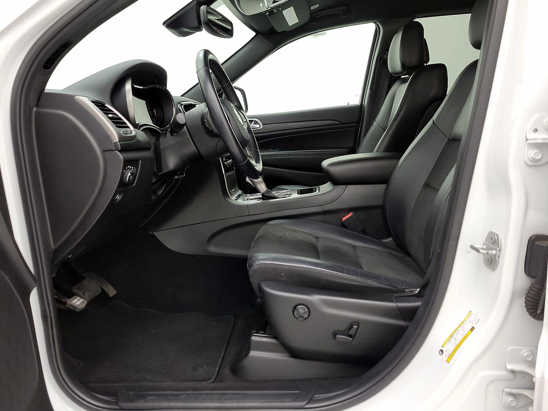 Thumbnail: 2020 Jeep Grand Cherokee - 11