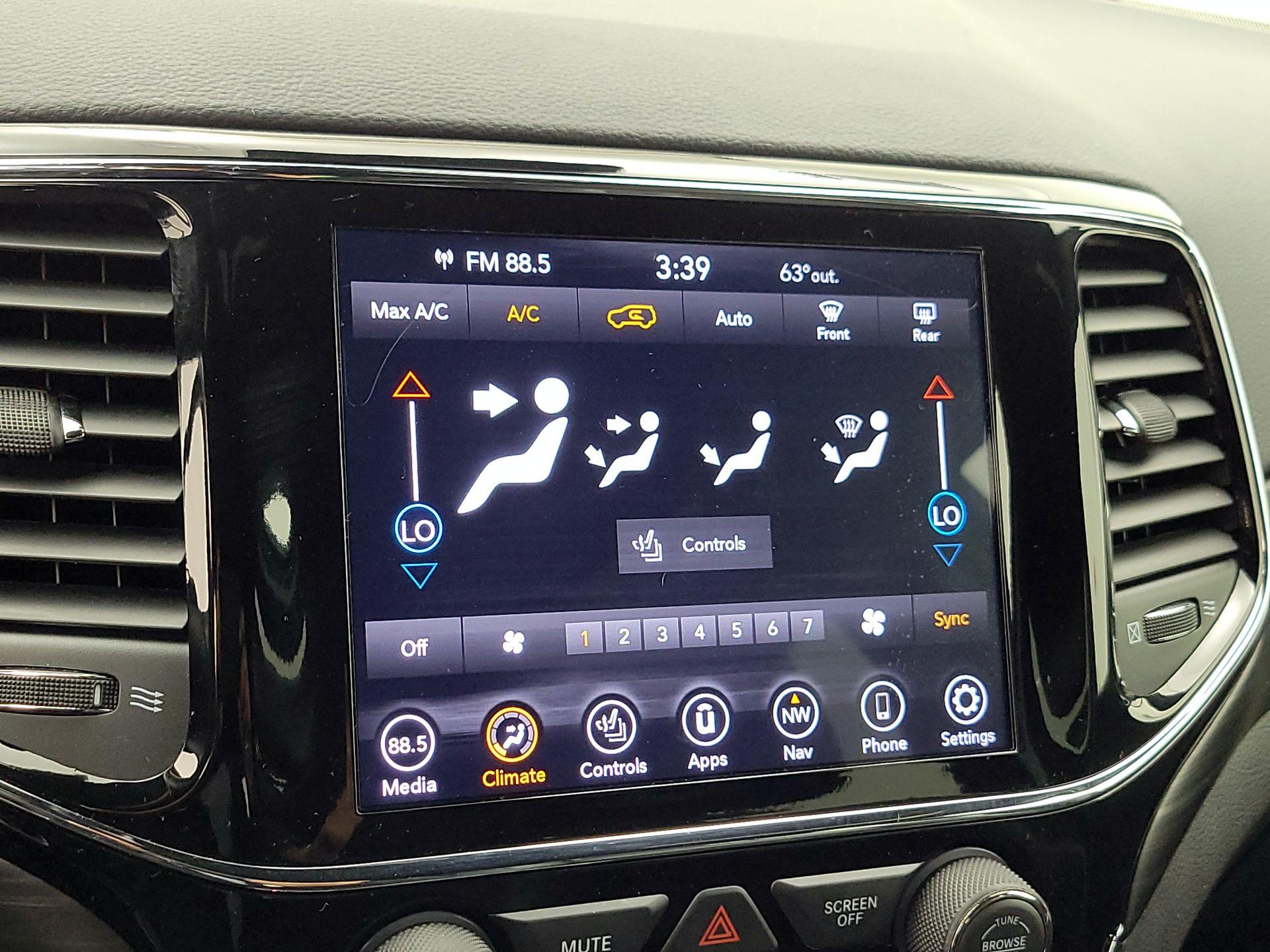 Thumbnail: 2020 Jeep Grand Cherokee - 17