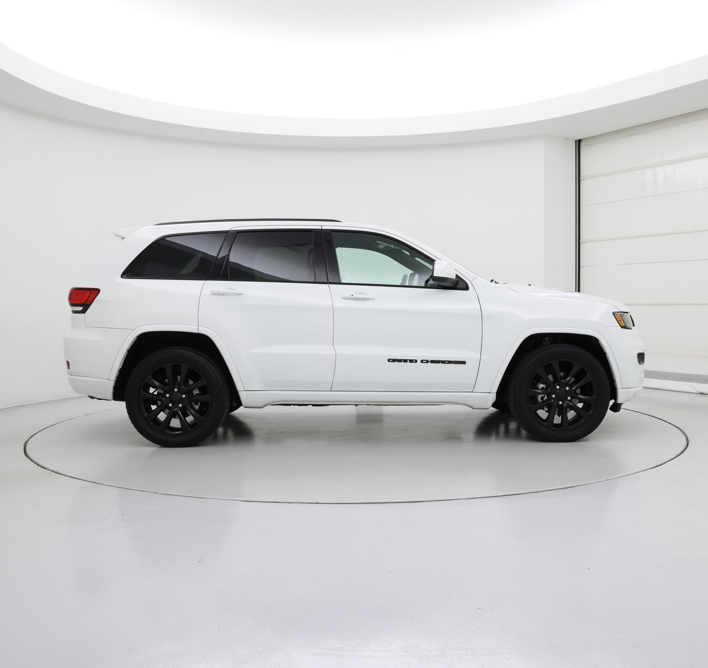 Thumbnail: 2020 Jeep Grand Cherokee - 7