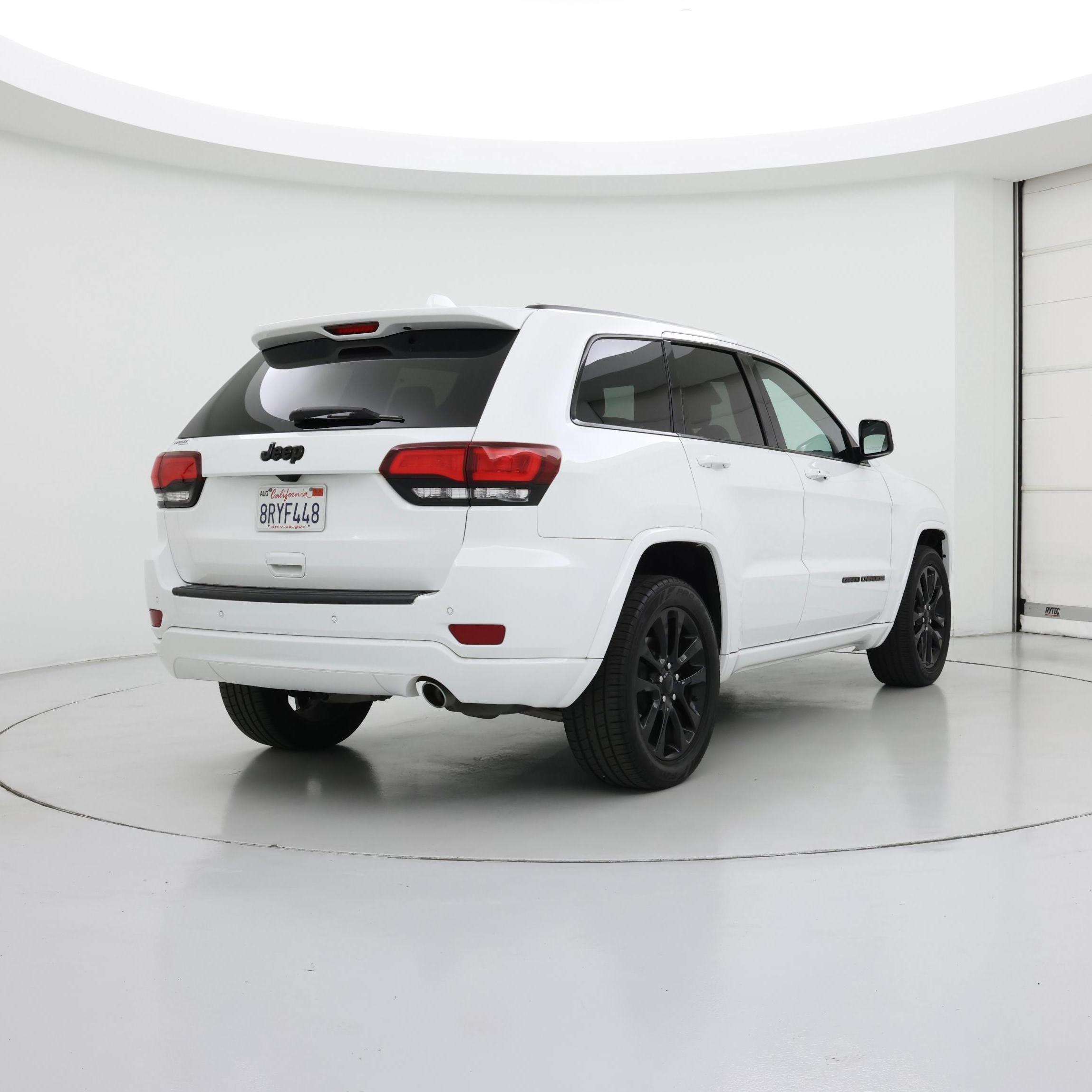 Thumbnail: 2020 Jeep Grand Cherokee - 8