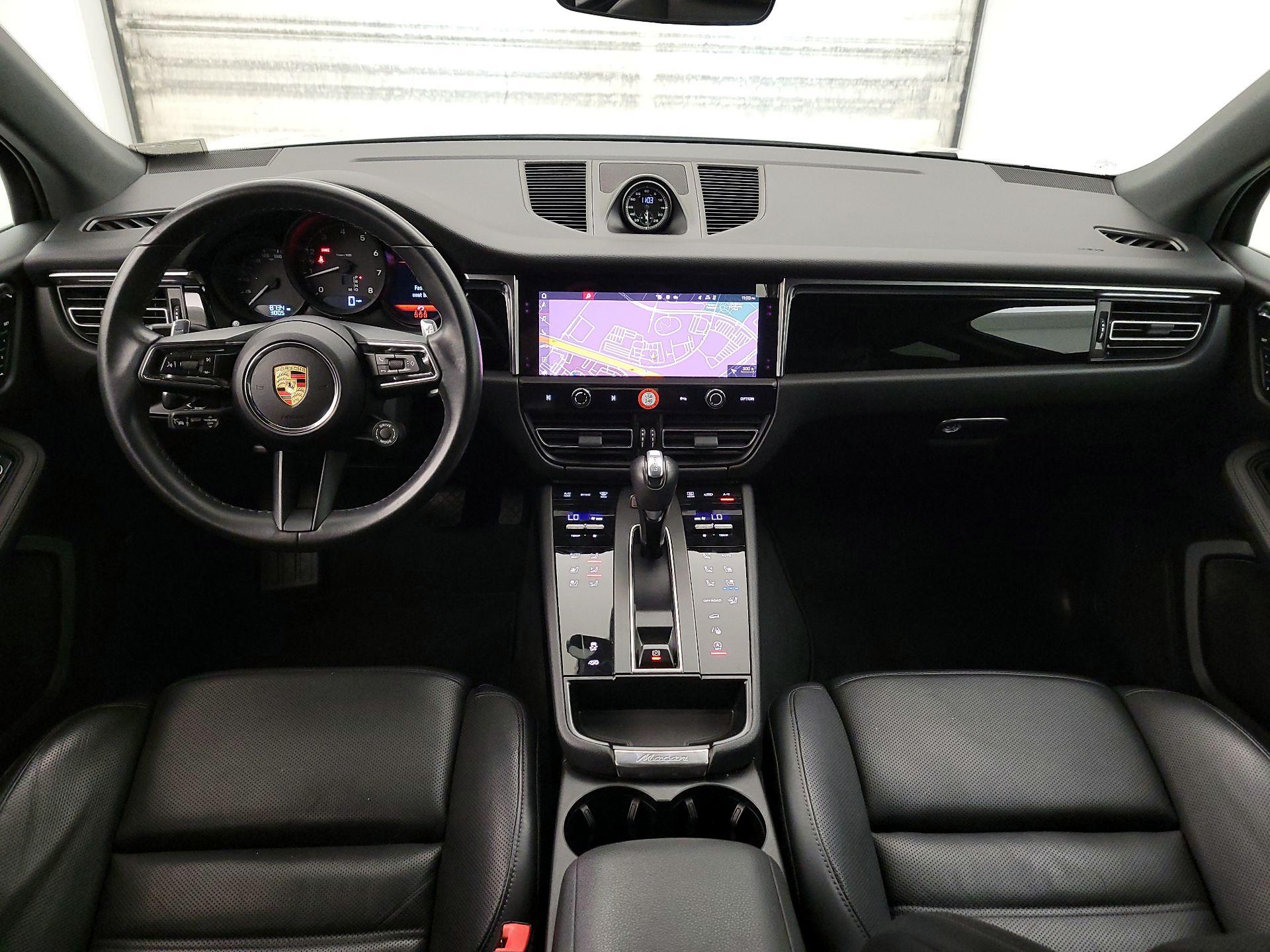 Thumbnail: 2024 Porsche Macan - 9