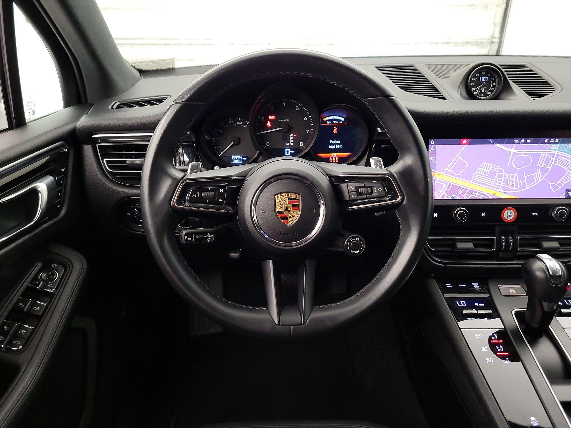 Thumbnail: 2024 Porsche Macan - 10