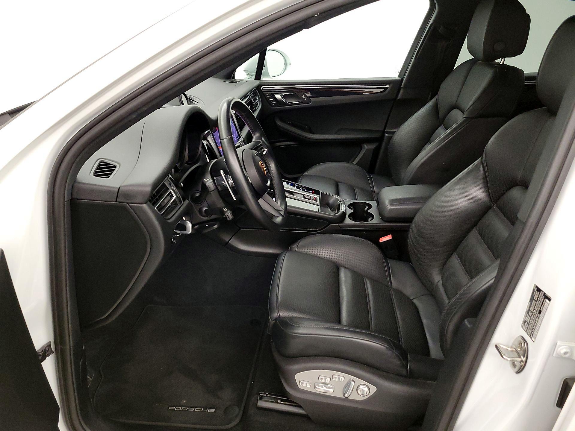 Thumbnail: 2024 Porsche Macan - 11