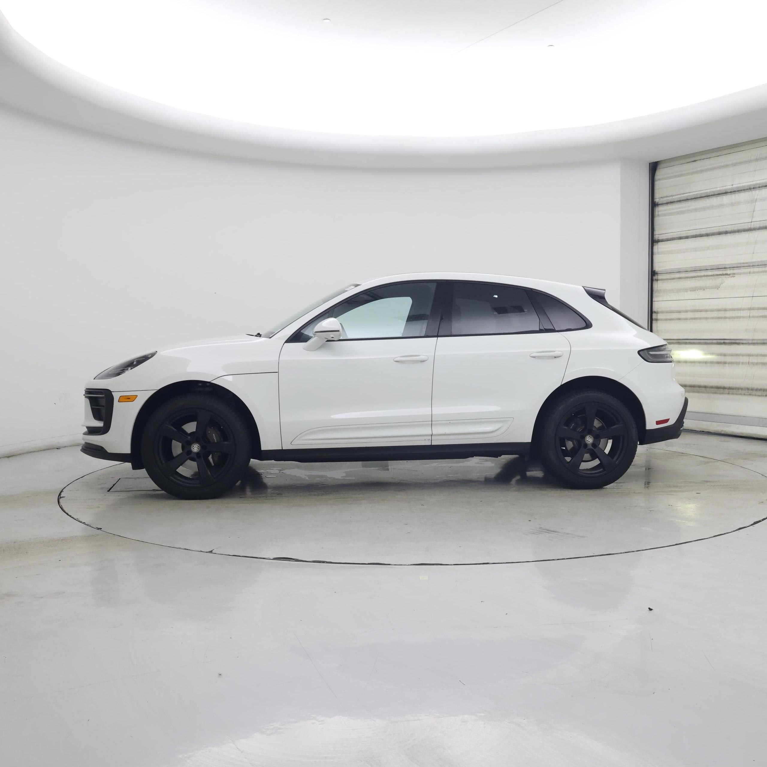 Thumbnail: 2024 Porsche Macan - 3