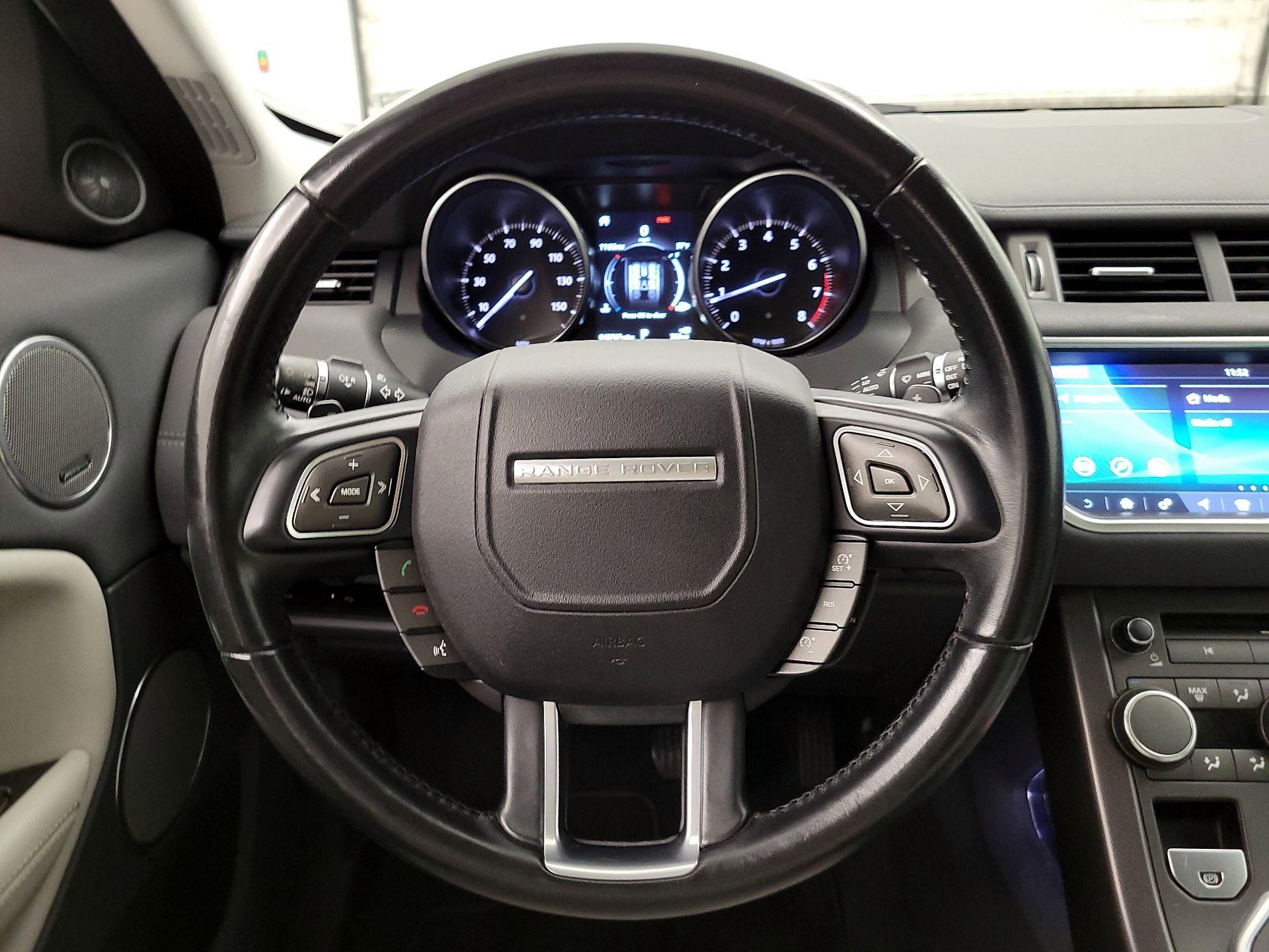 Thumbnail: 2018 Land Rover Range Rover Evoque - 10