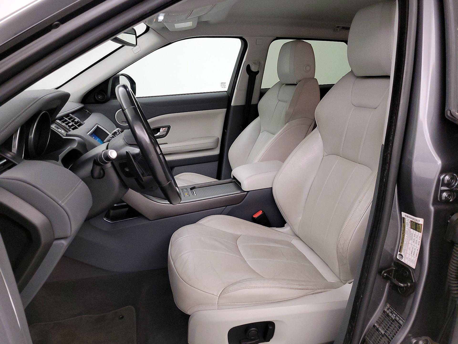 Thumbnail: 2018 Land Rover Range Rover Evoque - 11