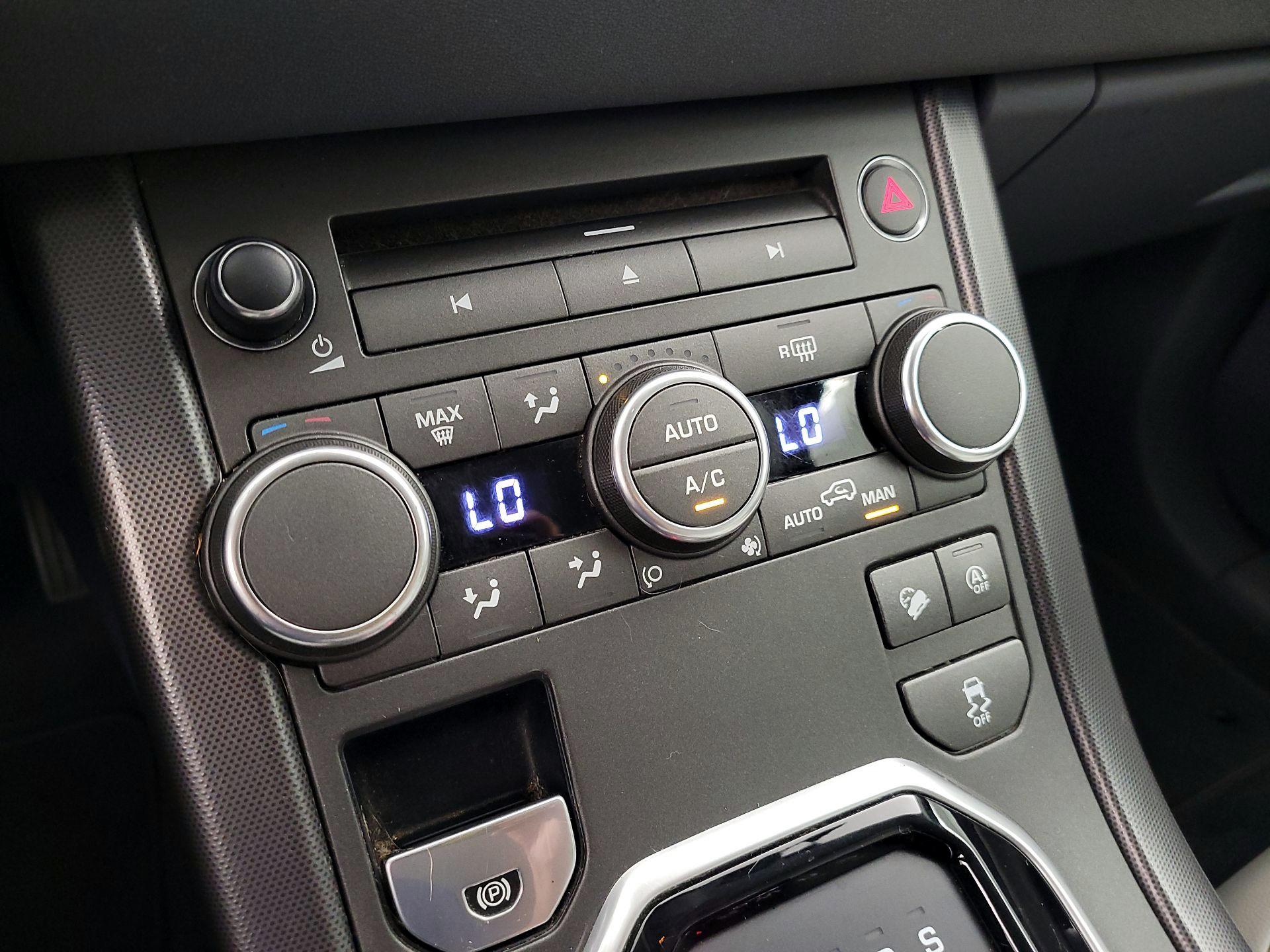 Thumbnail: 2018 Land Rover Range Rover Evoque - 16