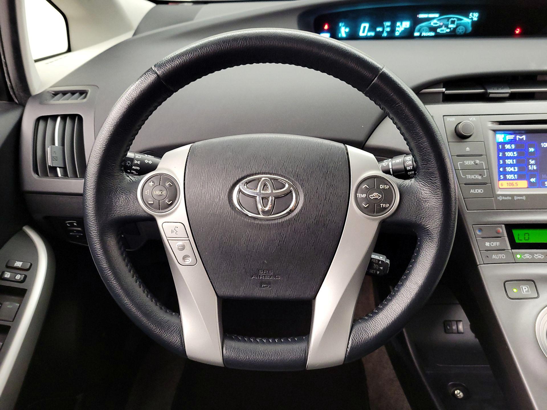 Thumbnail: 2015 Toyota Prius - 10