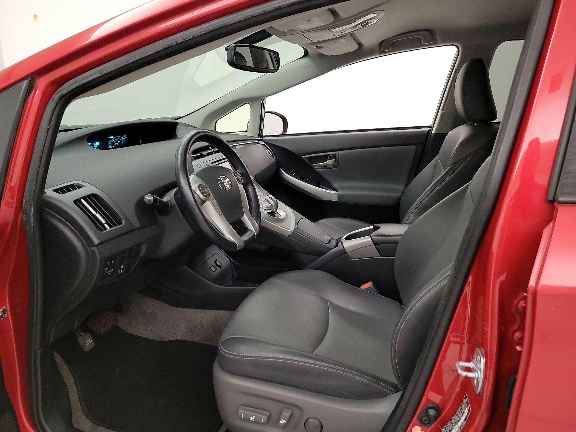 Thumbnail: 2015 Toyota Prius - 11