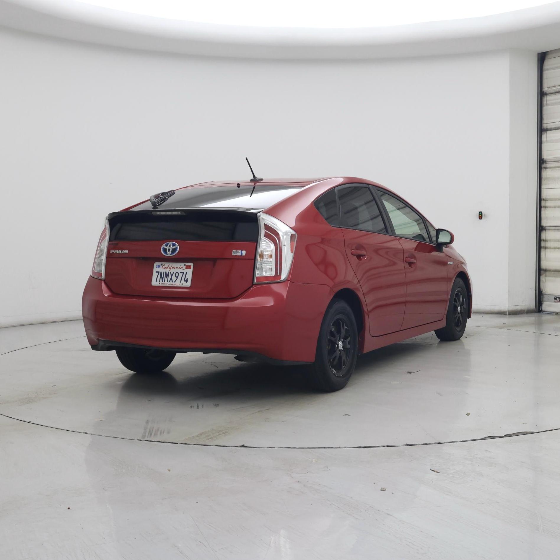 Thumbnail: 2015 Toyota Prius - 8