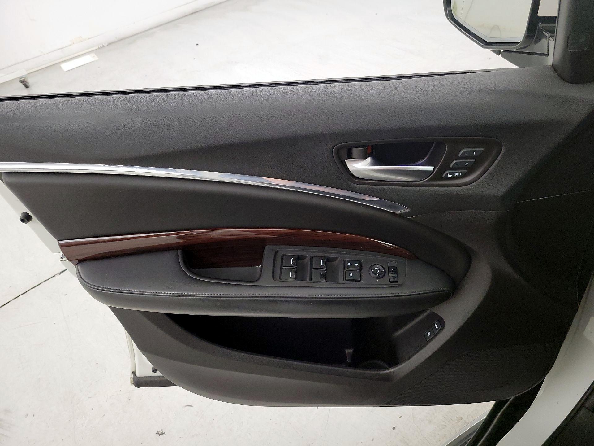 Thumbnail: 2016 Acura MDX - 12